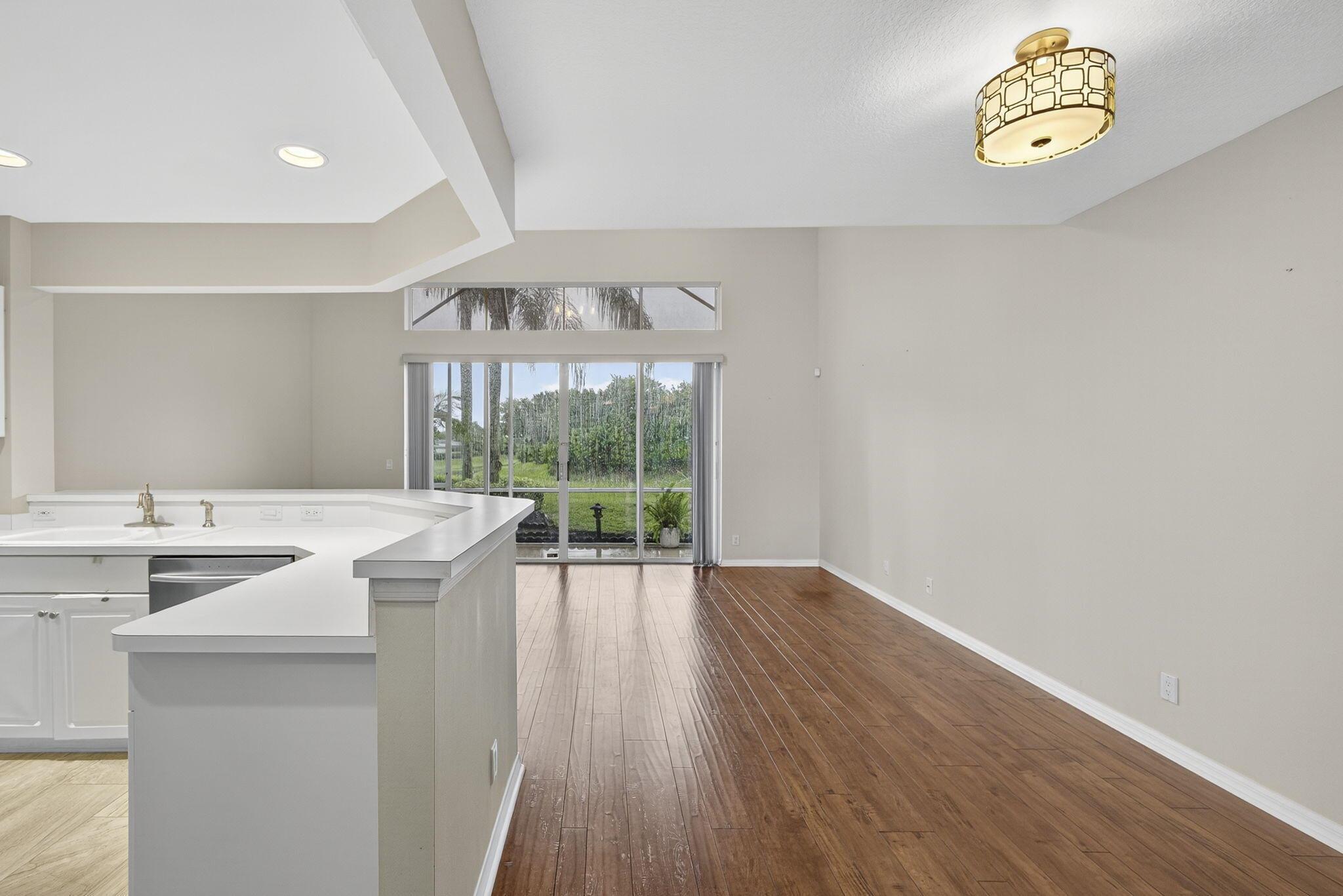 GOLF ESTATES VILLAS - Residential