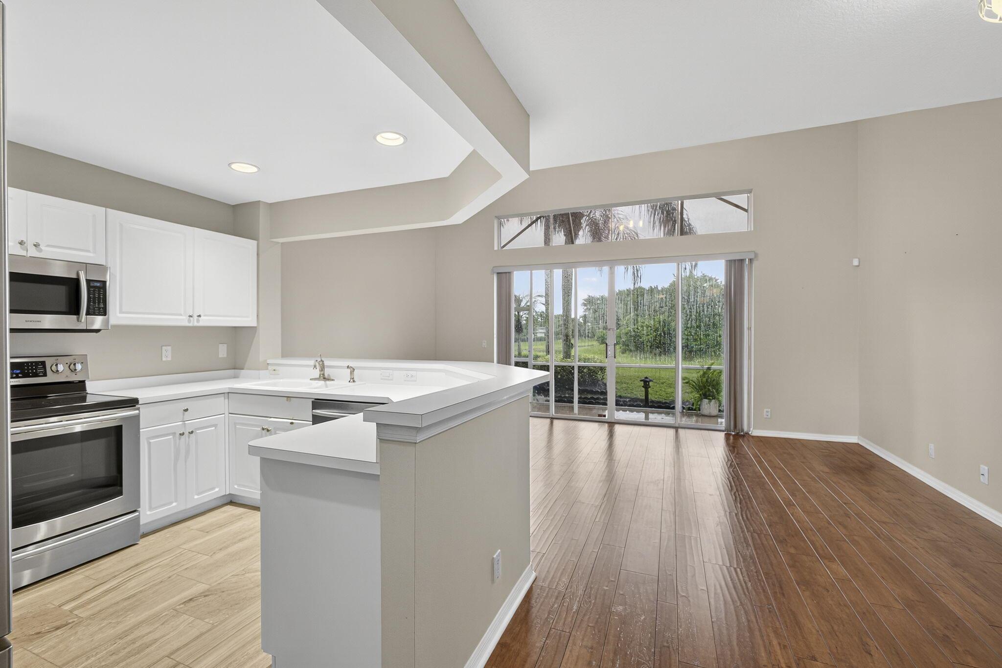 GOLF ESTATES VILLAS - Residential