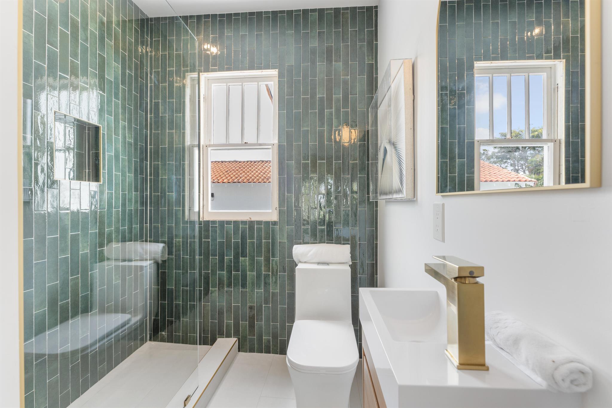 S/D OF 8-46-43 - Residential