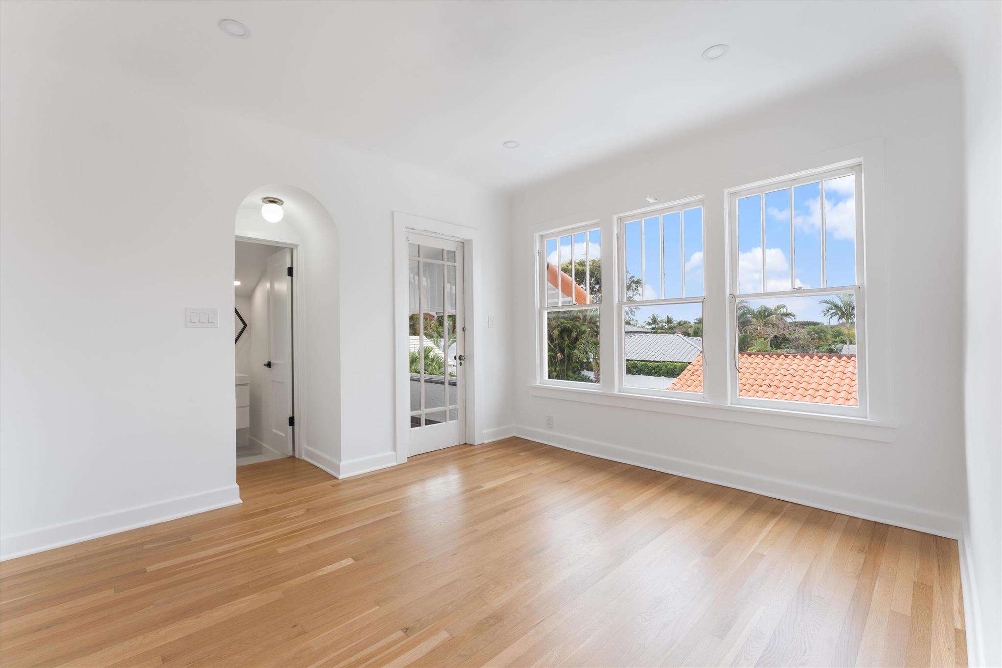 S/D OF 8-46-43 - Residential