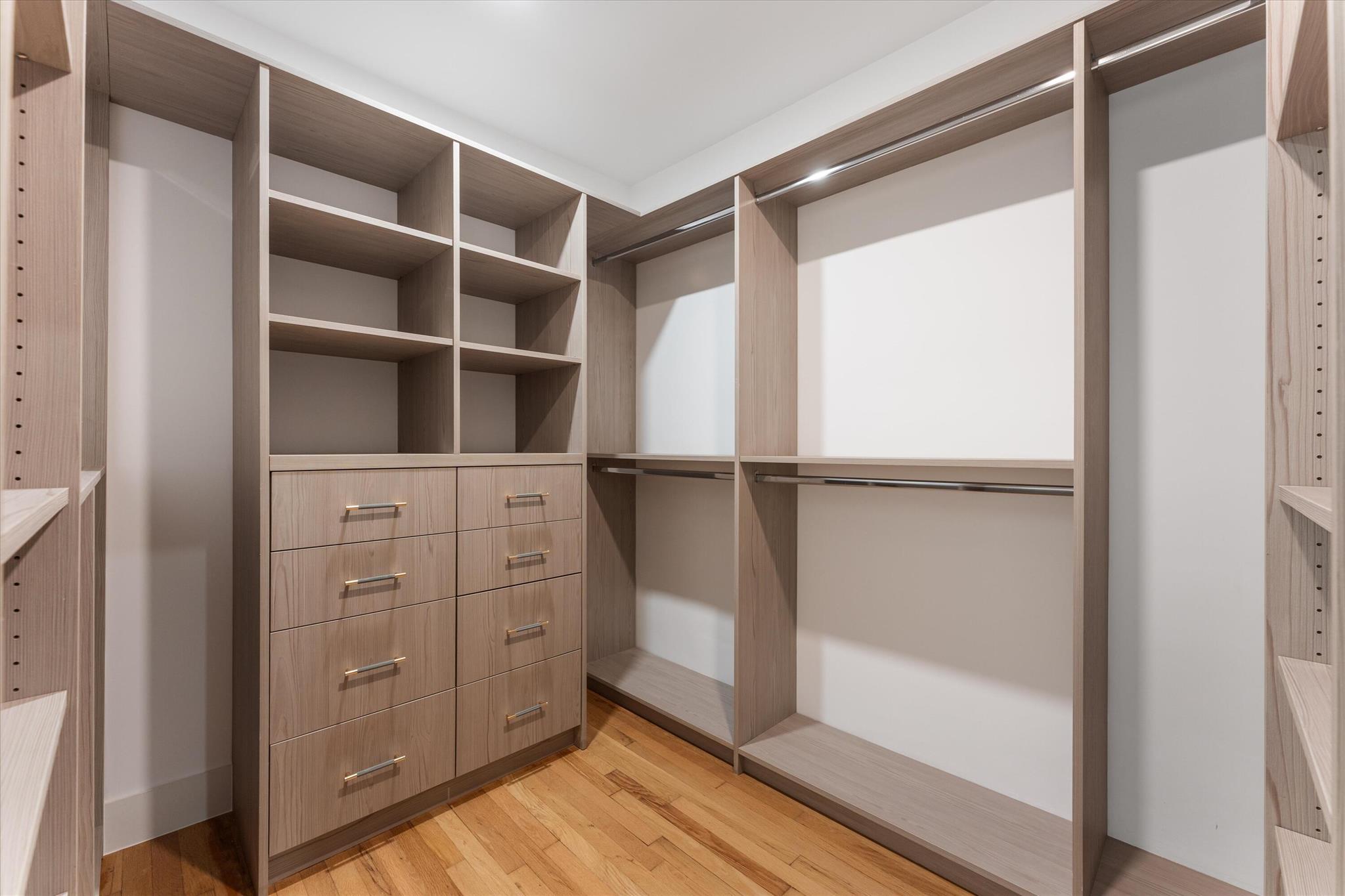 S/D OF 8-46-43 - Residential