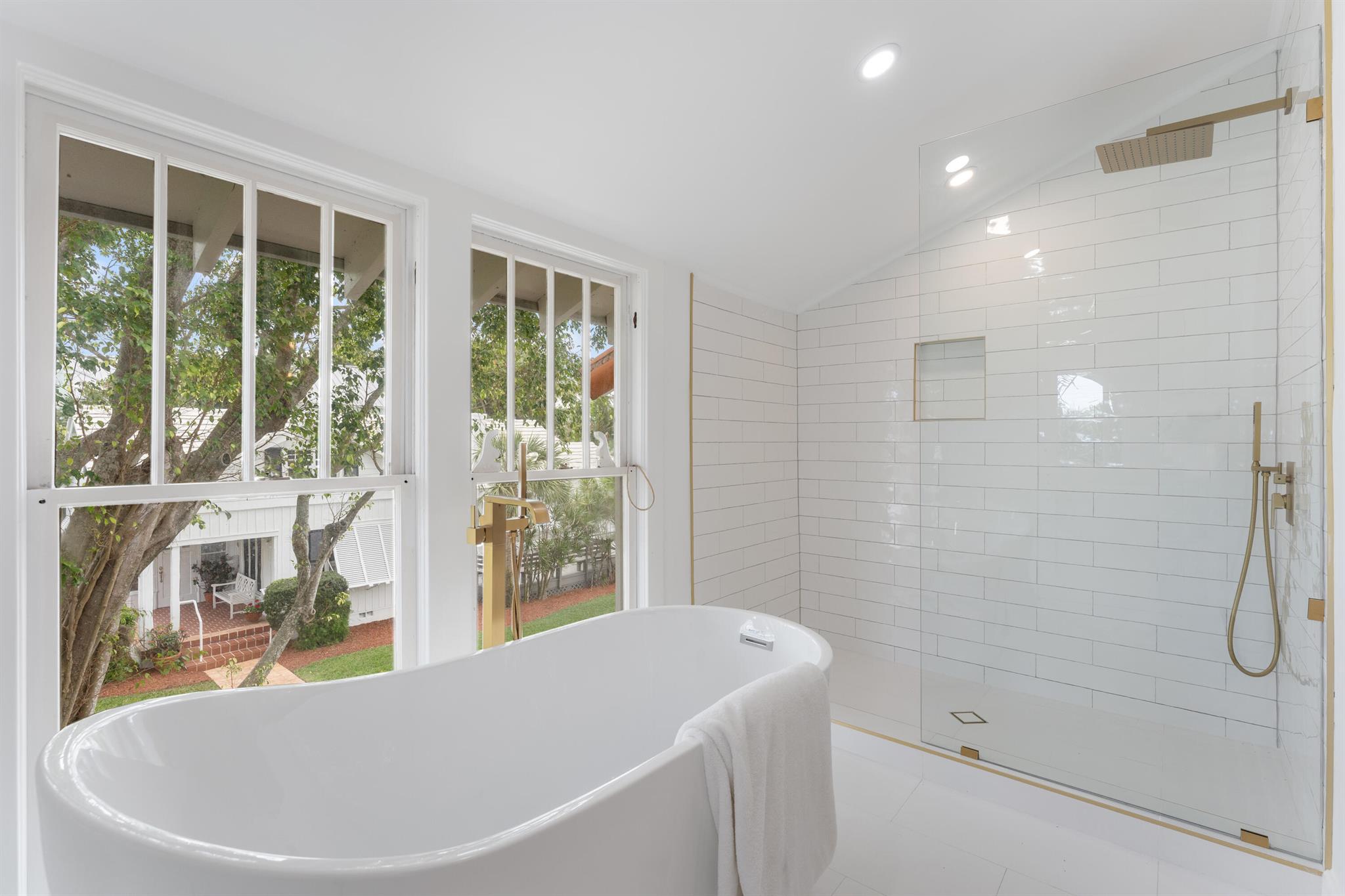 S/D OF 8-46-43 - Residential