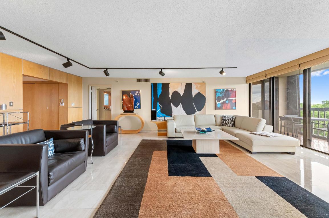 2480 Presidential Way 603