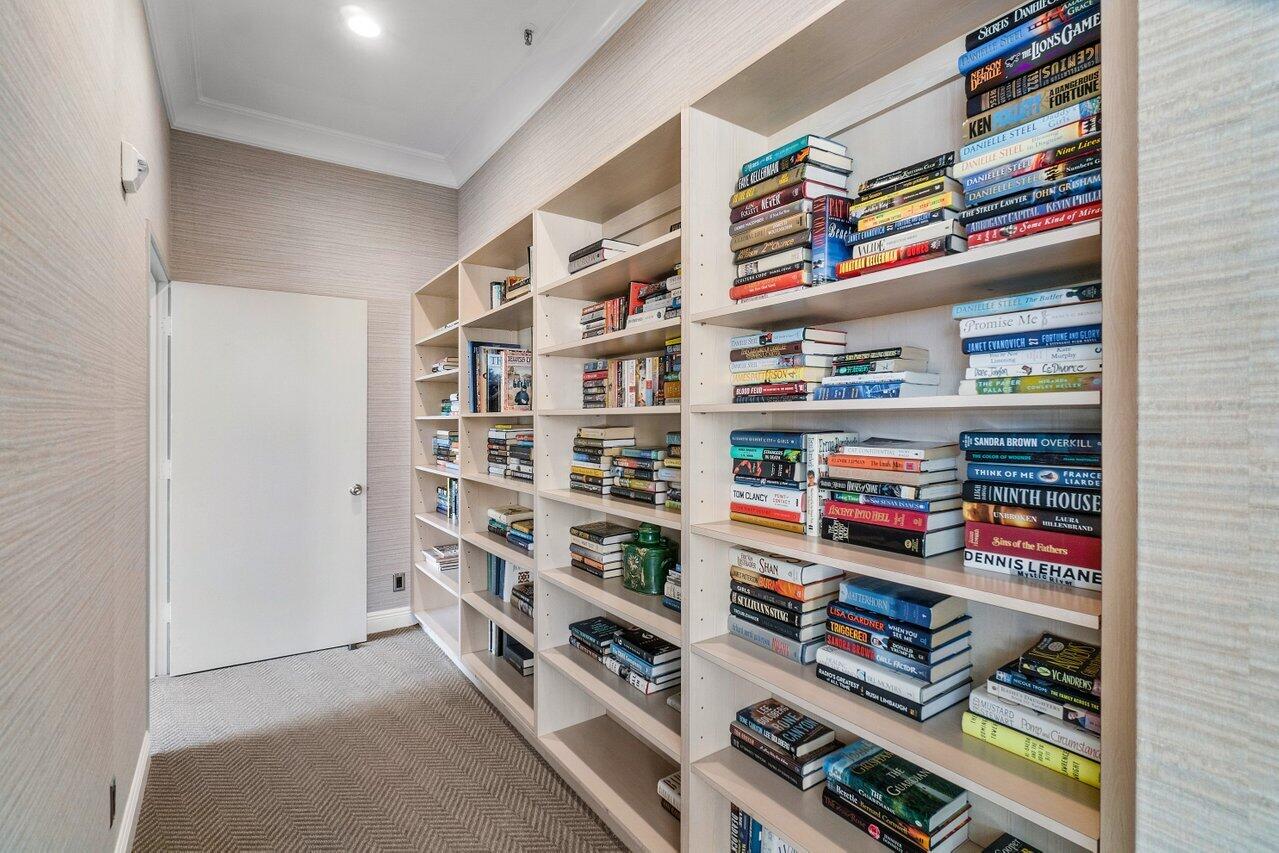 Lands of the President/The Envoy - Residential