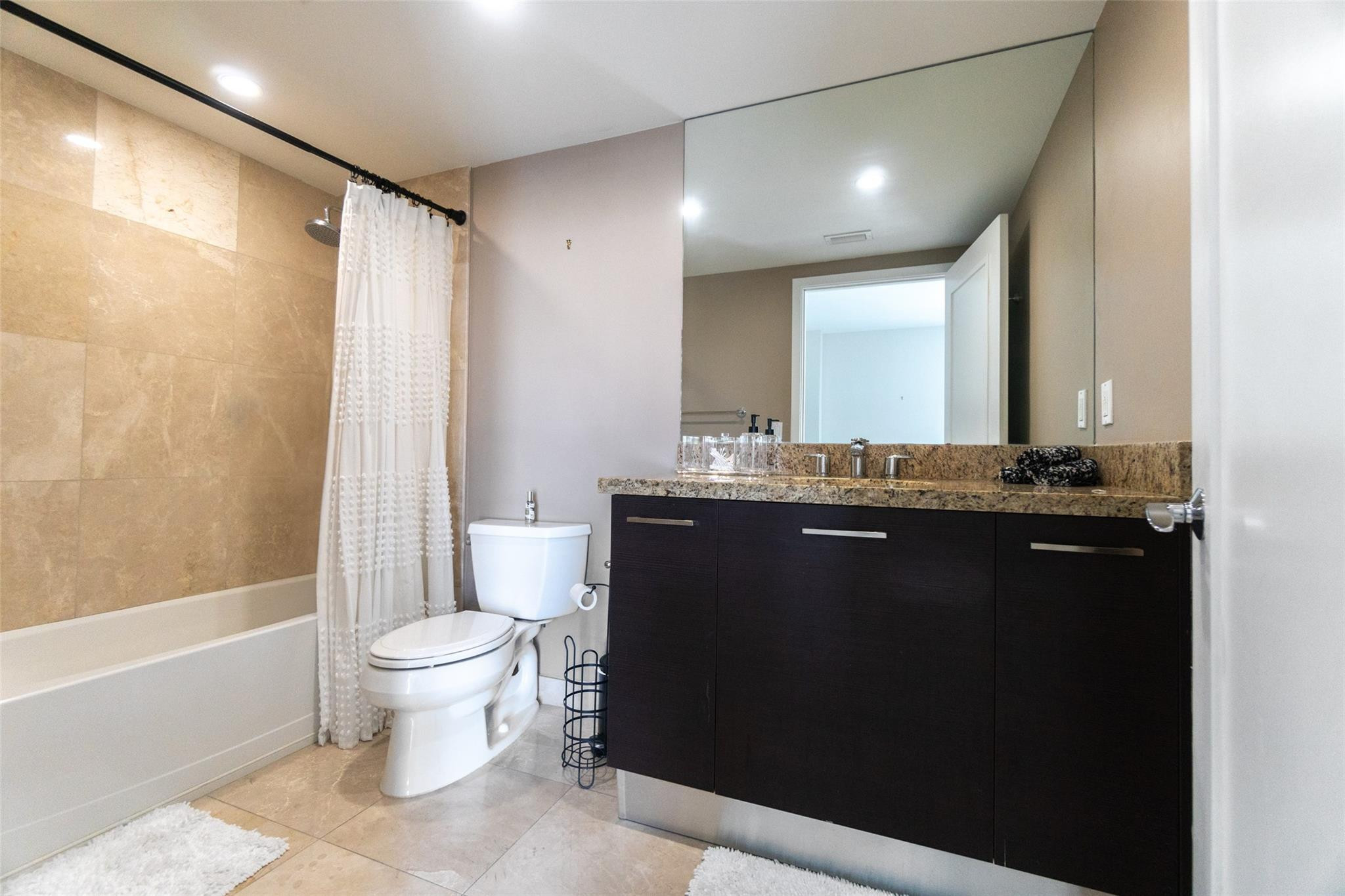 Riva Bay Harbor Cond - Residential