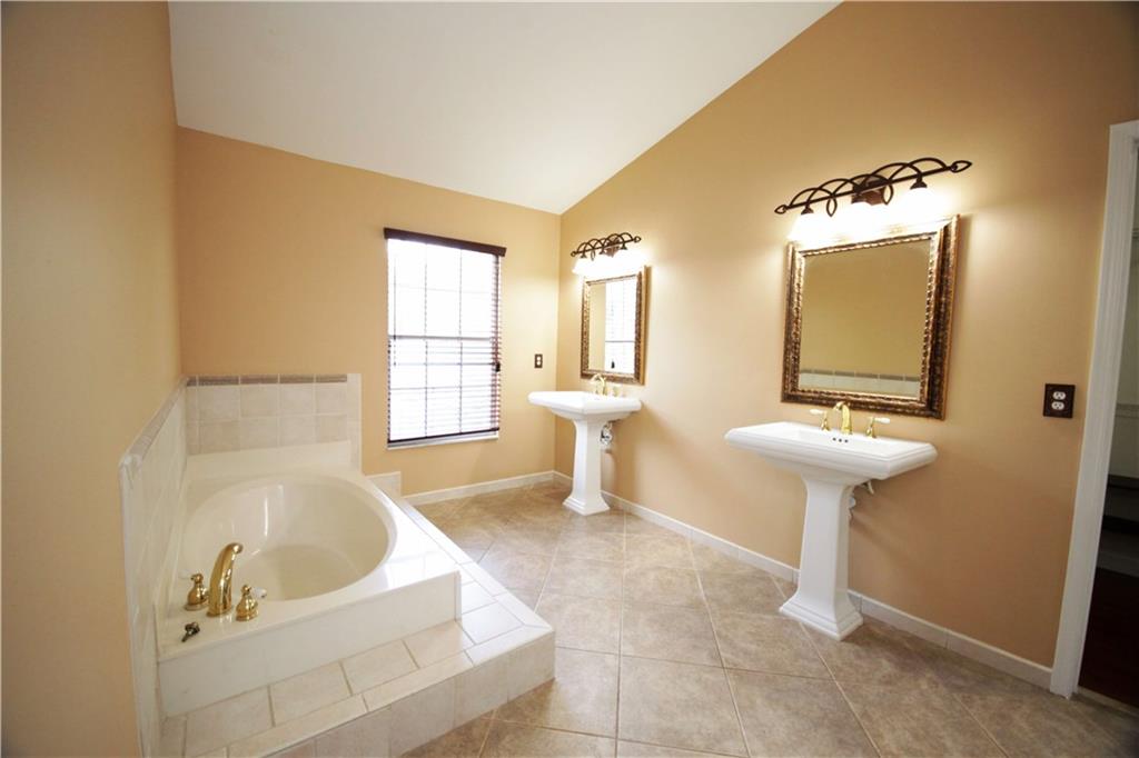 Woodside Estates 127-10 B - Residential