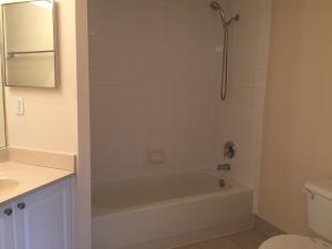 GRANDVIEW AT CRESTWOOD - Residential Lease