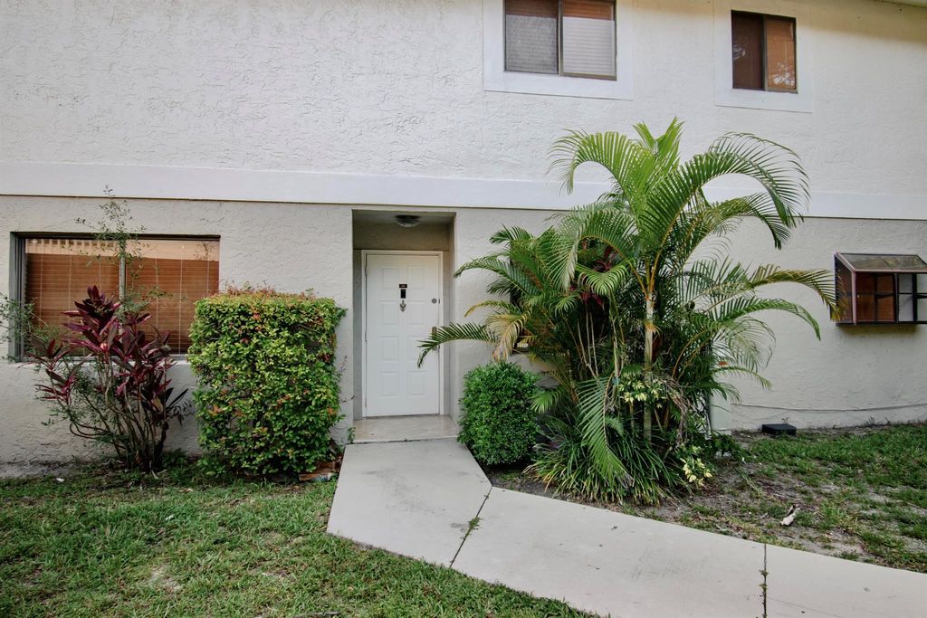 Photo of 7670 Lago Del Mar 301 Drive #301, Boca Raton, FL 33433 (MLS # R11101323)