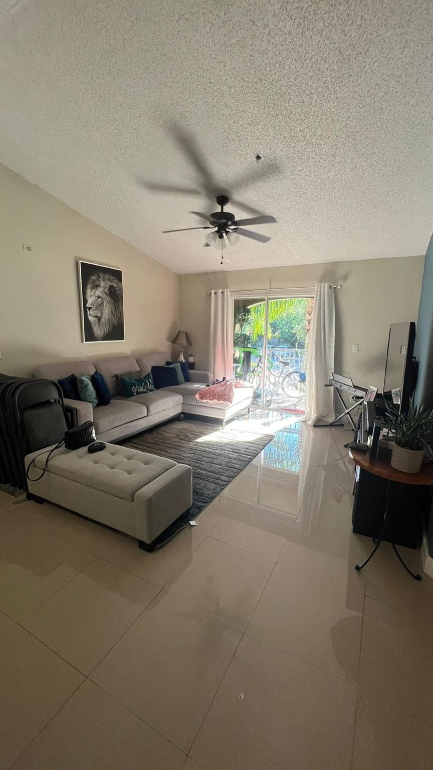 Club Caribe - Residential