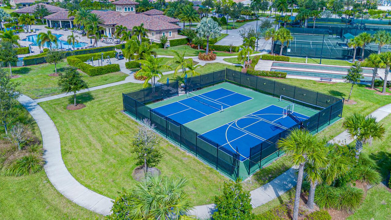 VERANDA GARDENS - Residential