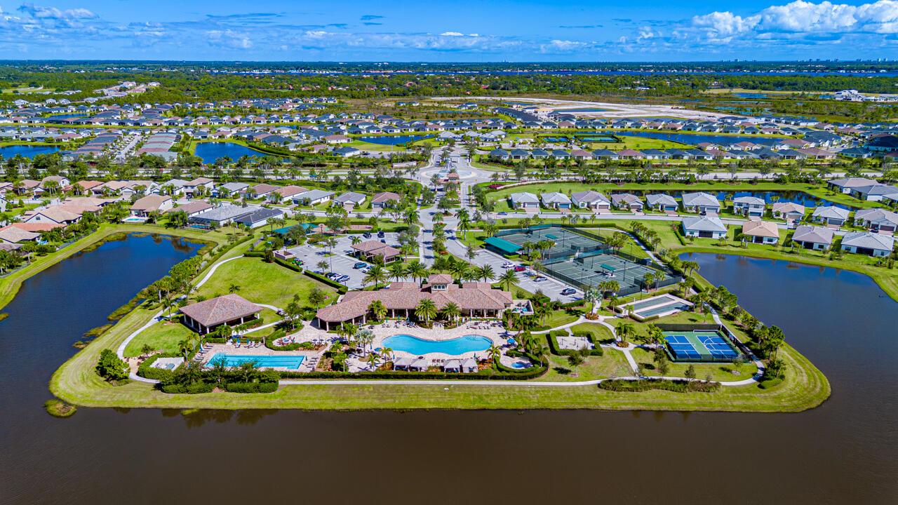 VERANDA GARDENS - Residential