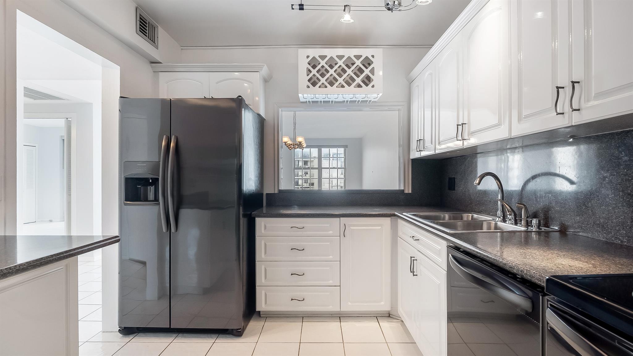 LA BONNE VIE CONDO - Residential