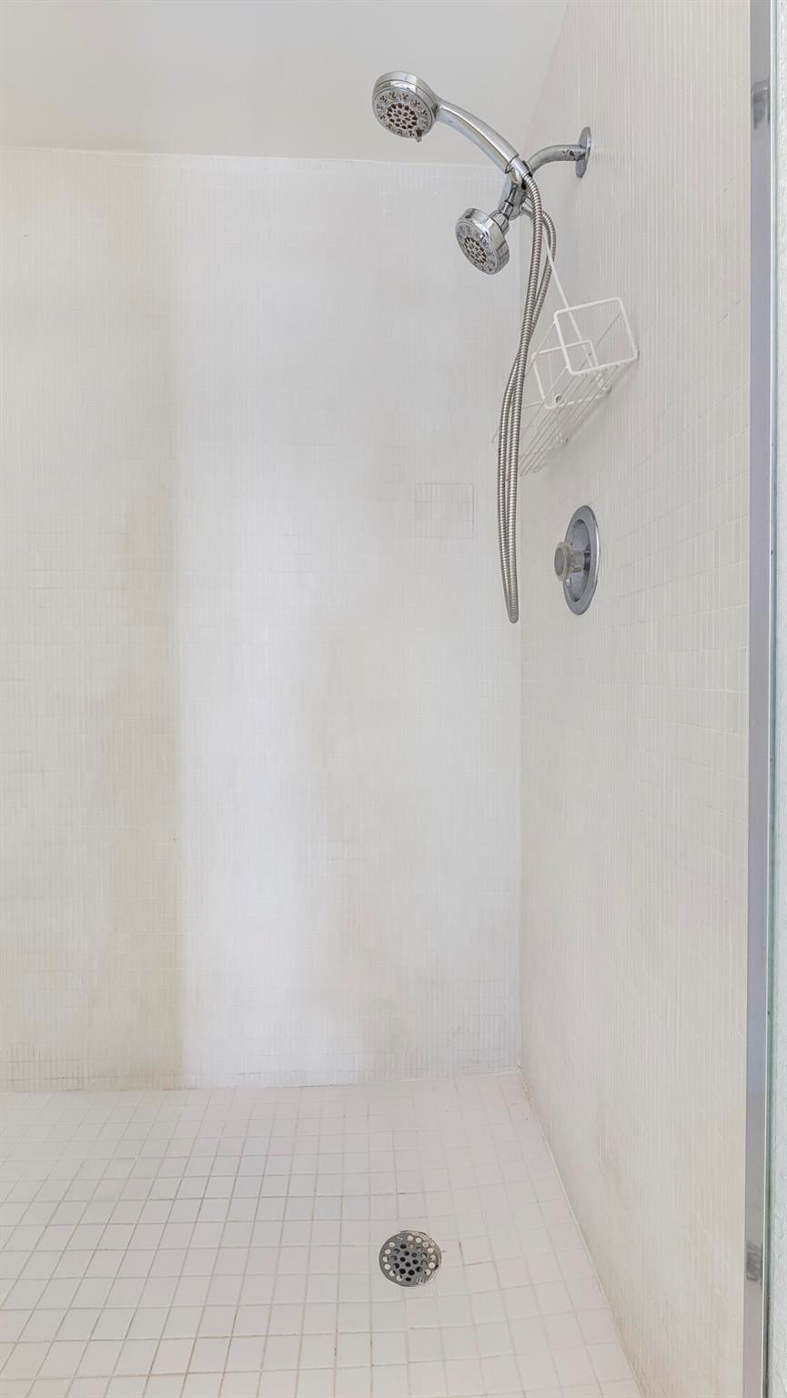 LA BONNE VIE CONDO - Residential