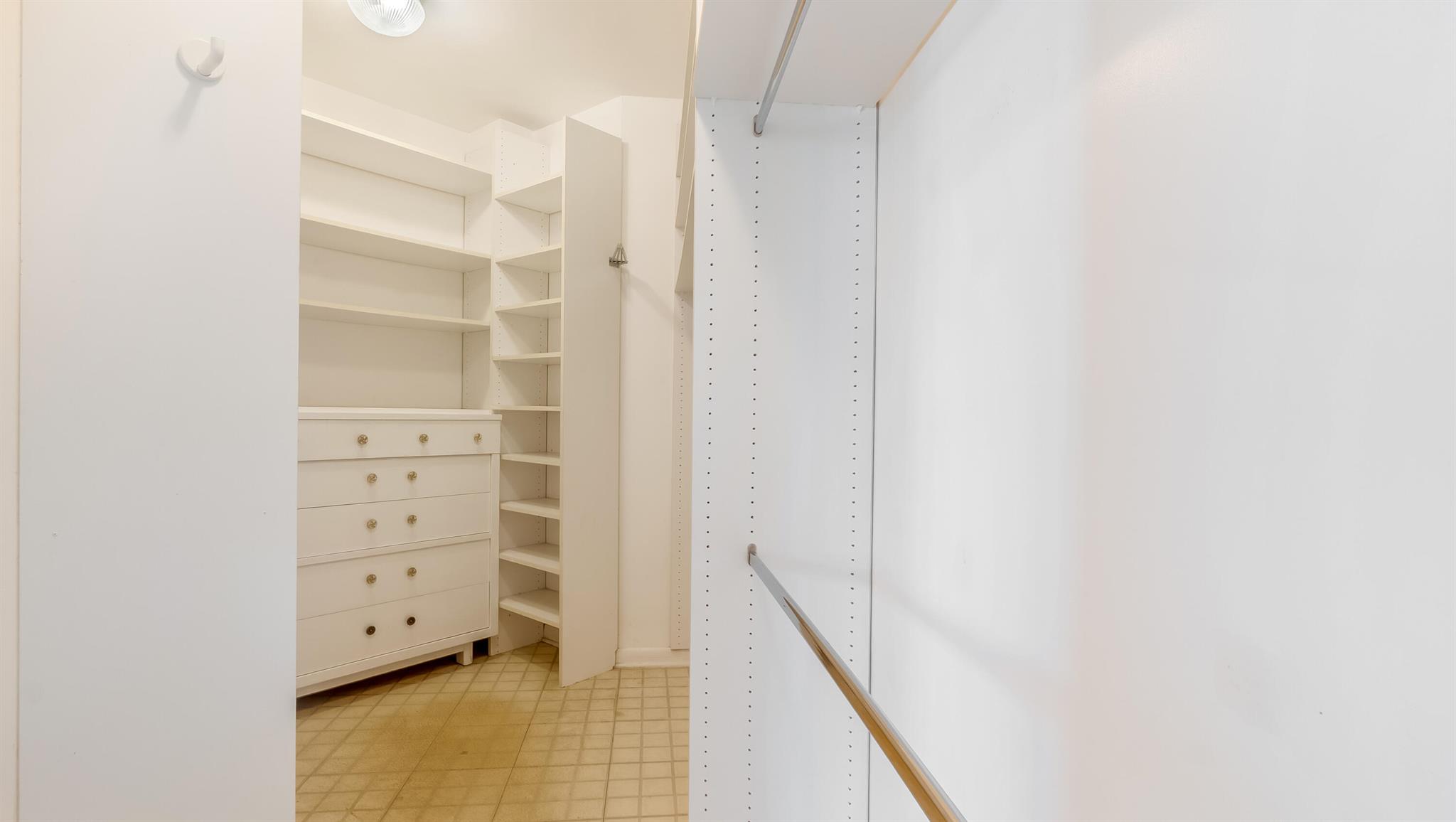 LA BONNE VIE CONDO - Residential