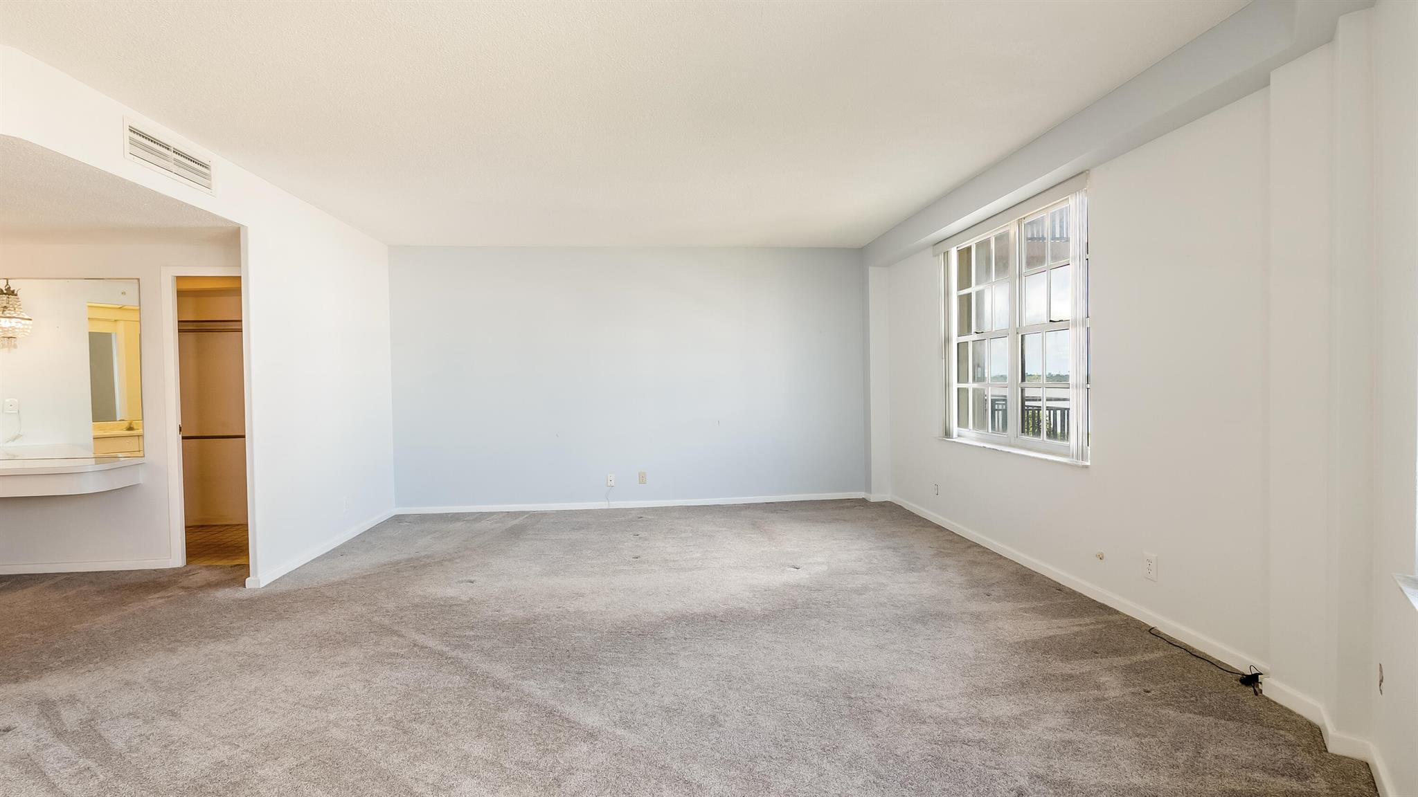 LA BONNE VIE CONDO - Residential