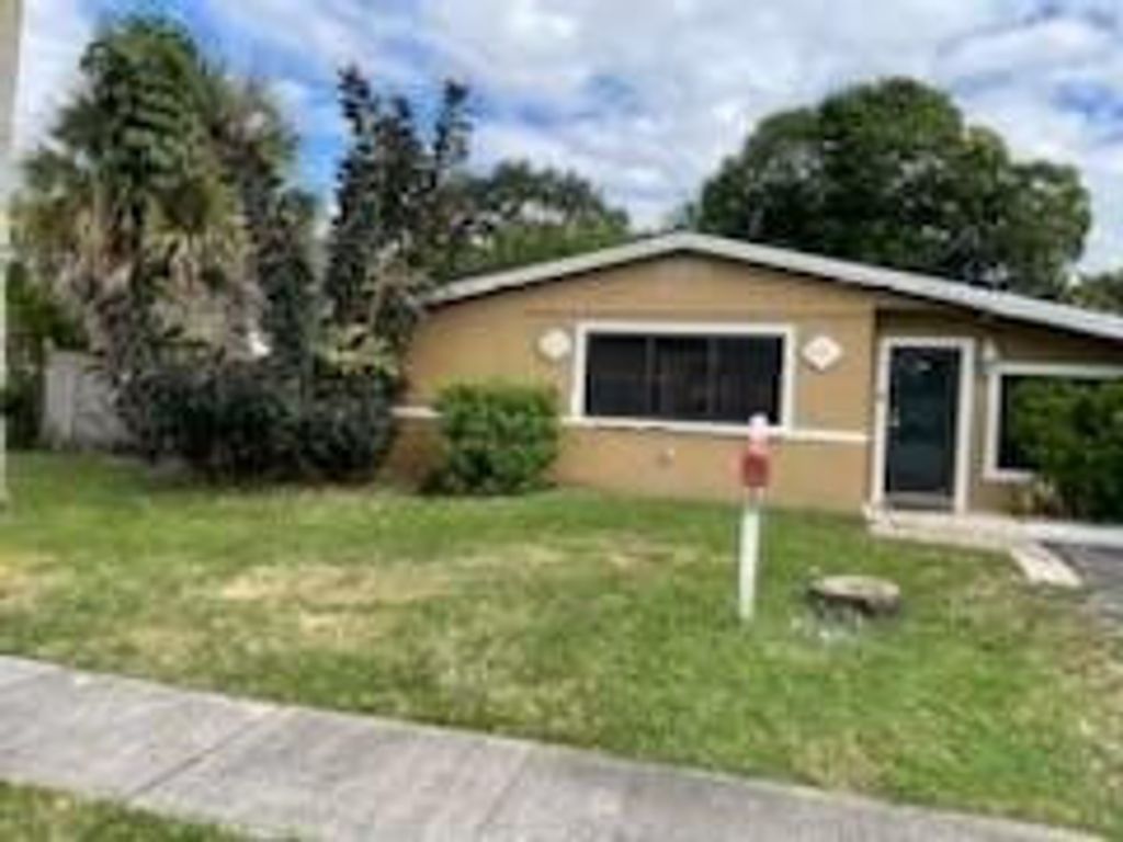 Photo of 301 N 66th Avenue, Hollywood, FL 33024 (MLS # F10549063)