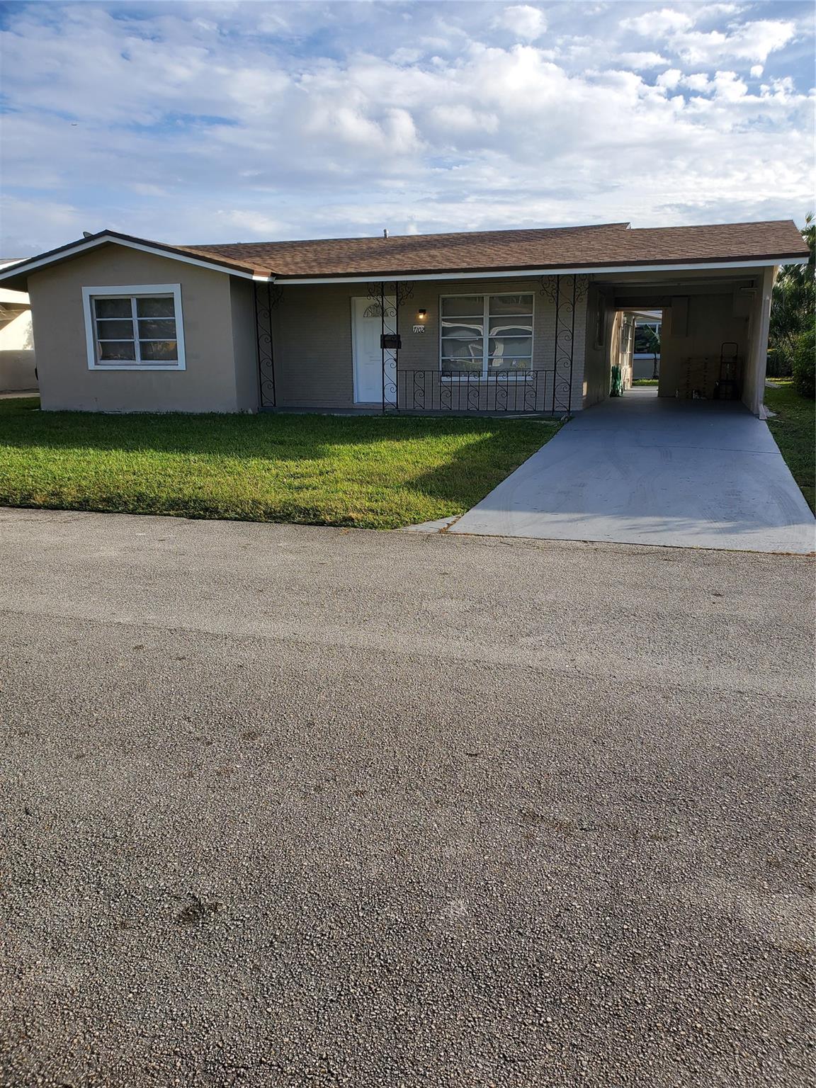 7102 NW 57th Dr