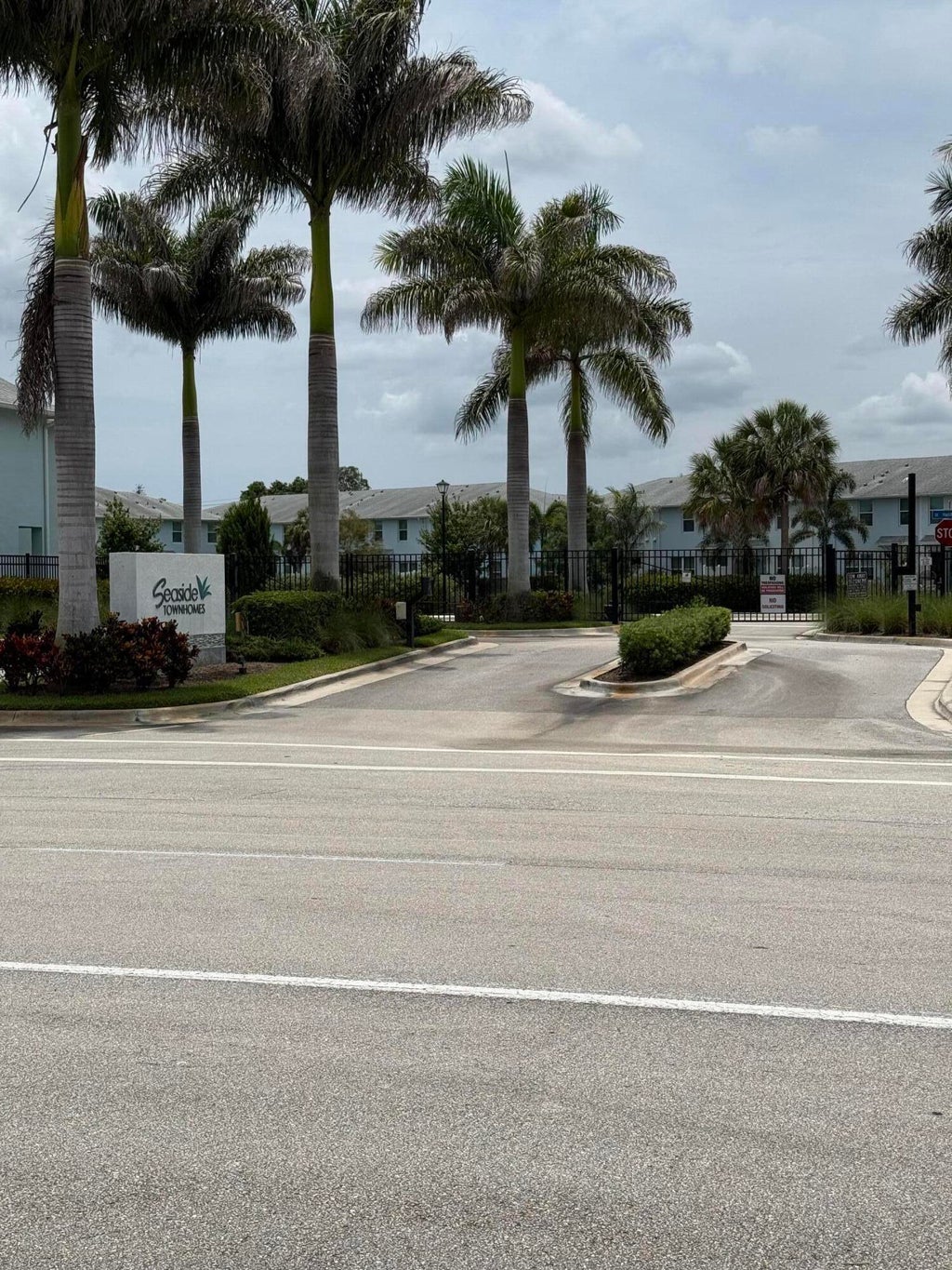 Photo of 342 SE Angler Drive, Stuart, FL 34994 (MLS # B26042909)