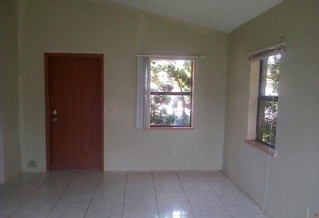 Photo of 1640 40th Terrace #1, Fort Lauderdale, FL 33317 (MLS # F10549838)