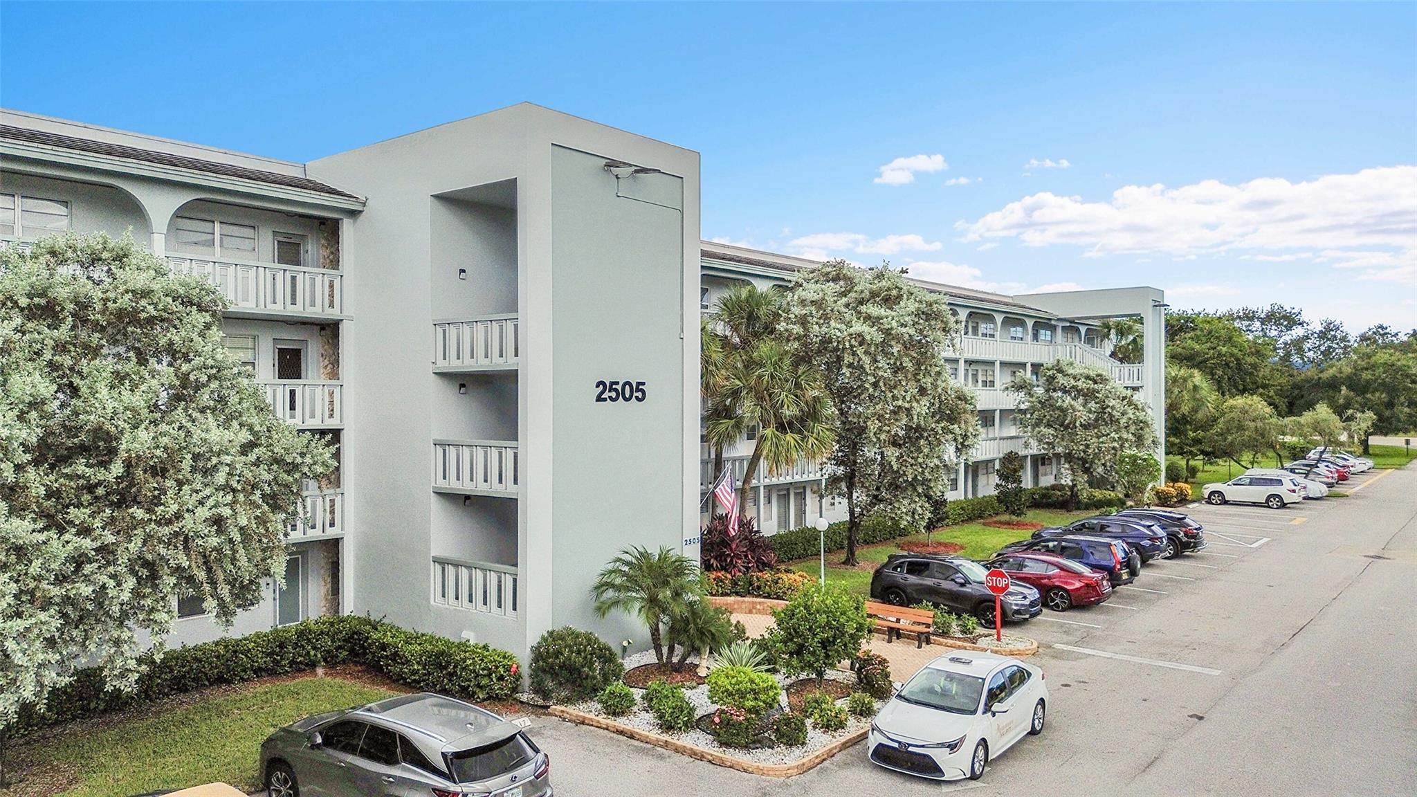 WYNMOOR VILLAGE - Residential