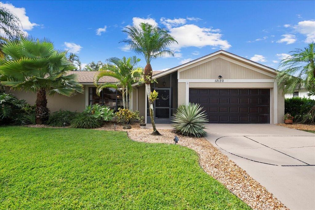 Photo of 12130 Sycamore Lane, Wellington, FL 33414 (MLS # R10895918)