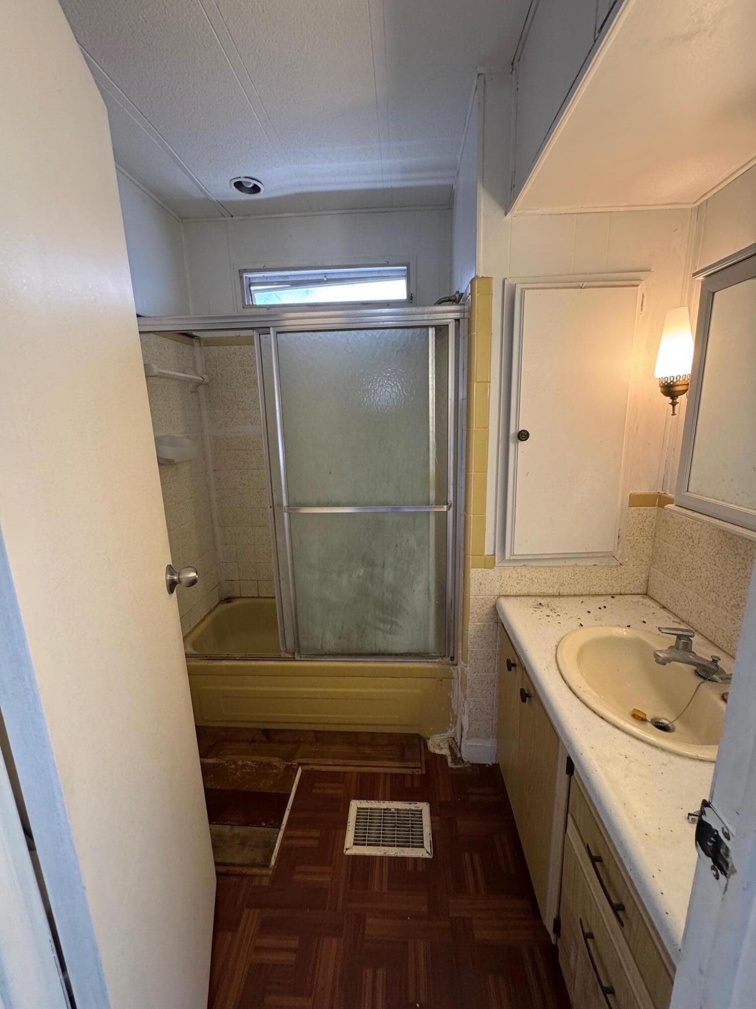 RIDGEWAY - Residential