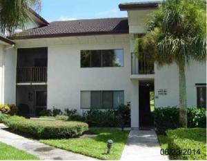 WOW, LIVE IN AN AMAZING GOLF COURSE COMMUNITY THAT HAS A GUARDED GATE IN A NICE CONDO WITH AMAZING VIEWS OF THE LAKE AND GOLF COURSE WHERE SAM SNEED HAD HIS WINTER HOME. GREAT FIRST FLOOR UNIT SO YOU DO NOT HAVE TO DEAL WITH STAIRS AND THE NEW PAINT AND CARPET IN THIS UNIT ARE JUST A BONUS. THIS IS A FANNIE MAE HOMEPATH PROPERTY. SEE IMPORTANT INFO IN ADDITIONAL REMARKS.