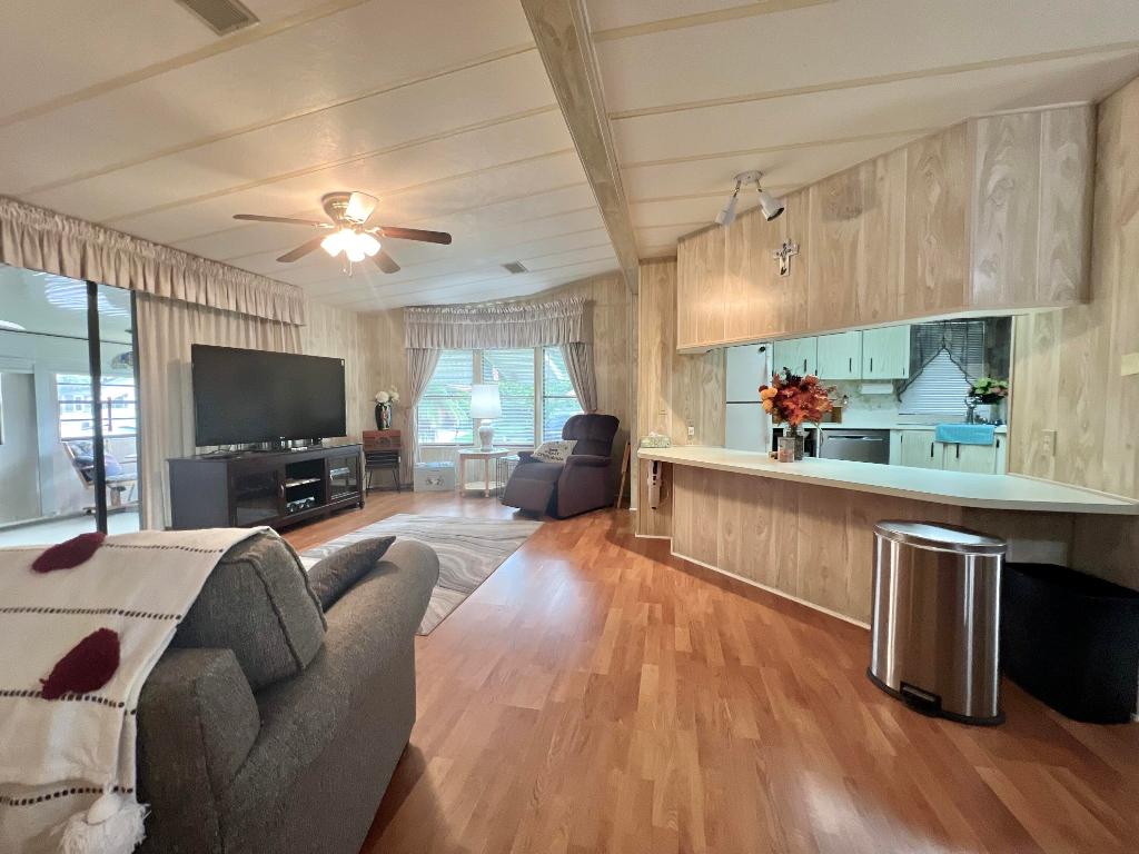 MARALAGO CAY - Residential