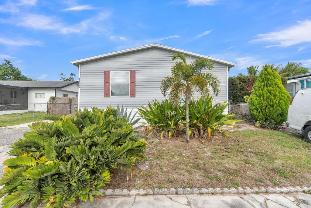 Photo of 22937 Seaspray Place, Boca Raton, FL 33428 (MLS # R11152996)