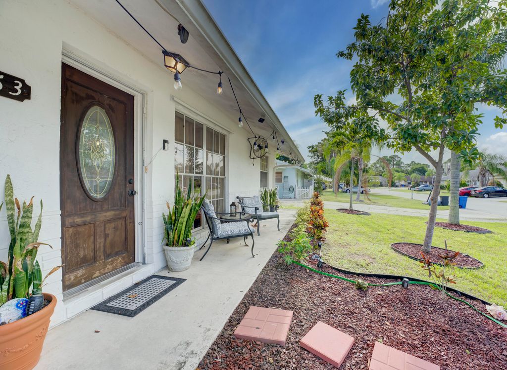 Photo of 4463 SE Chesapeake Bay Drive, Stuart, FL 34997 (MLS # R10937000)