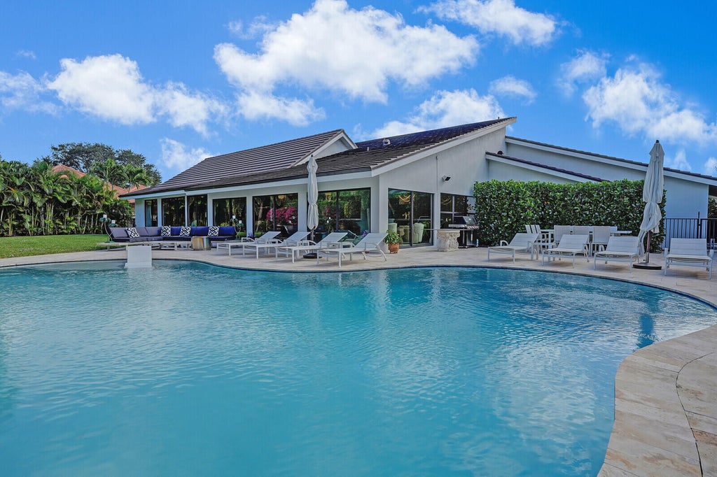 Photo of 4561 Oak Tree Court, Delray Beach, FL 33445 (MLS # R11053663)