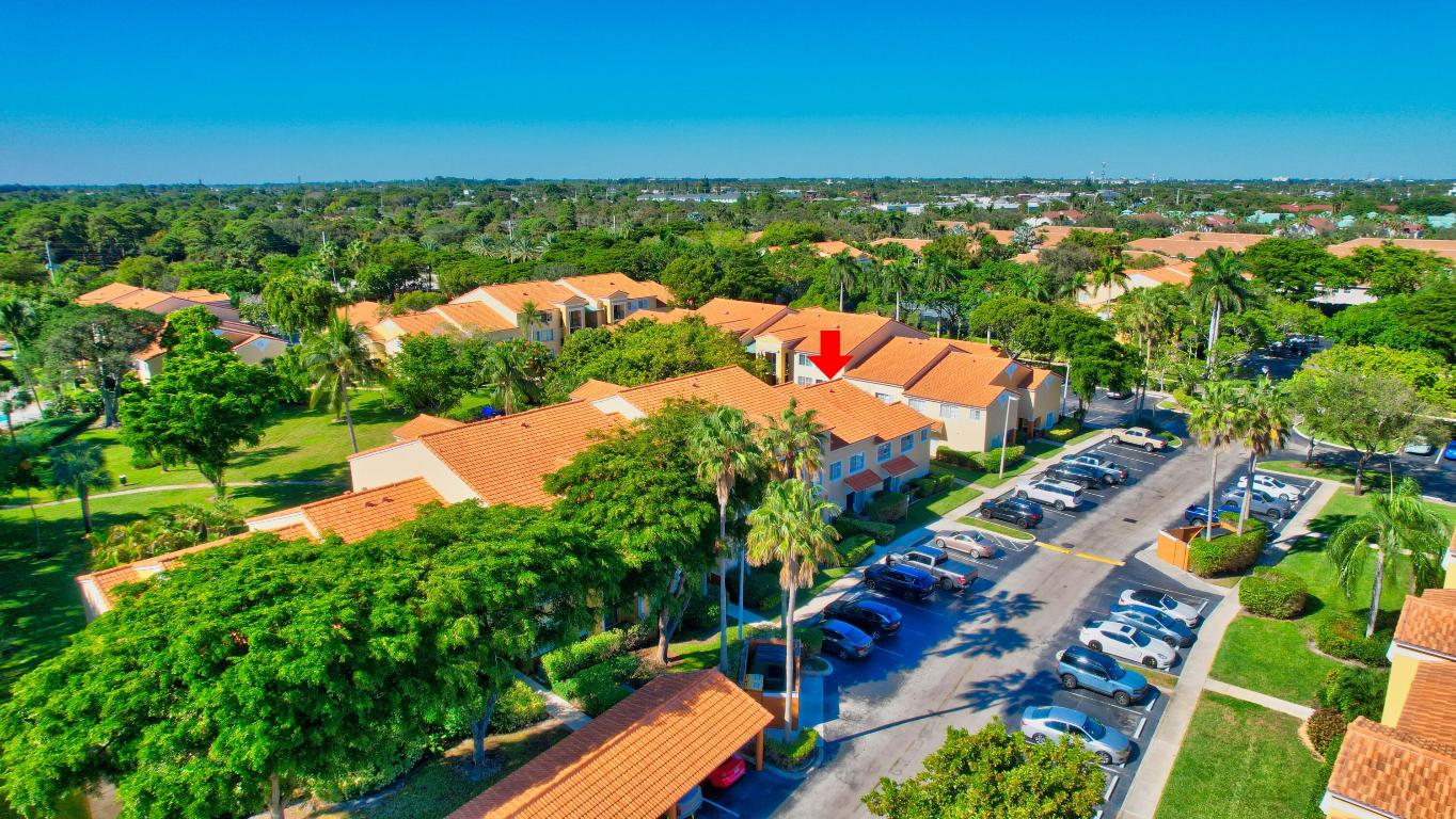 YACHT CLUB ON THE INTRACOASTAL - Residential