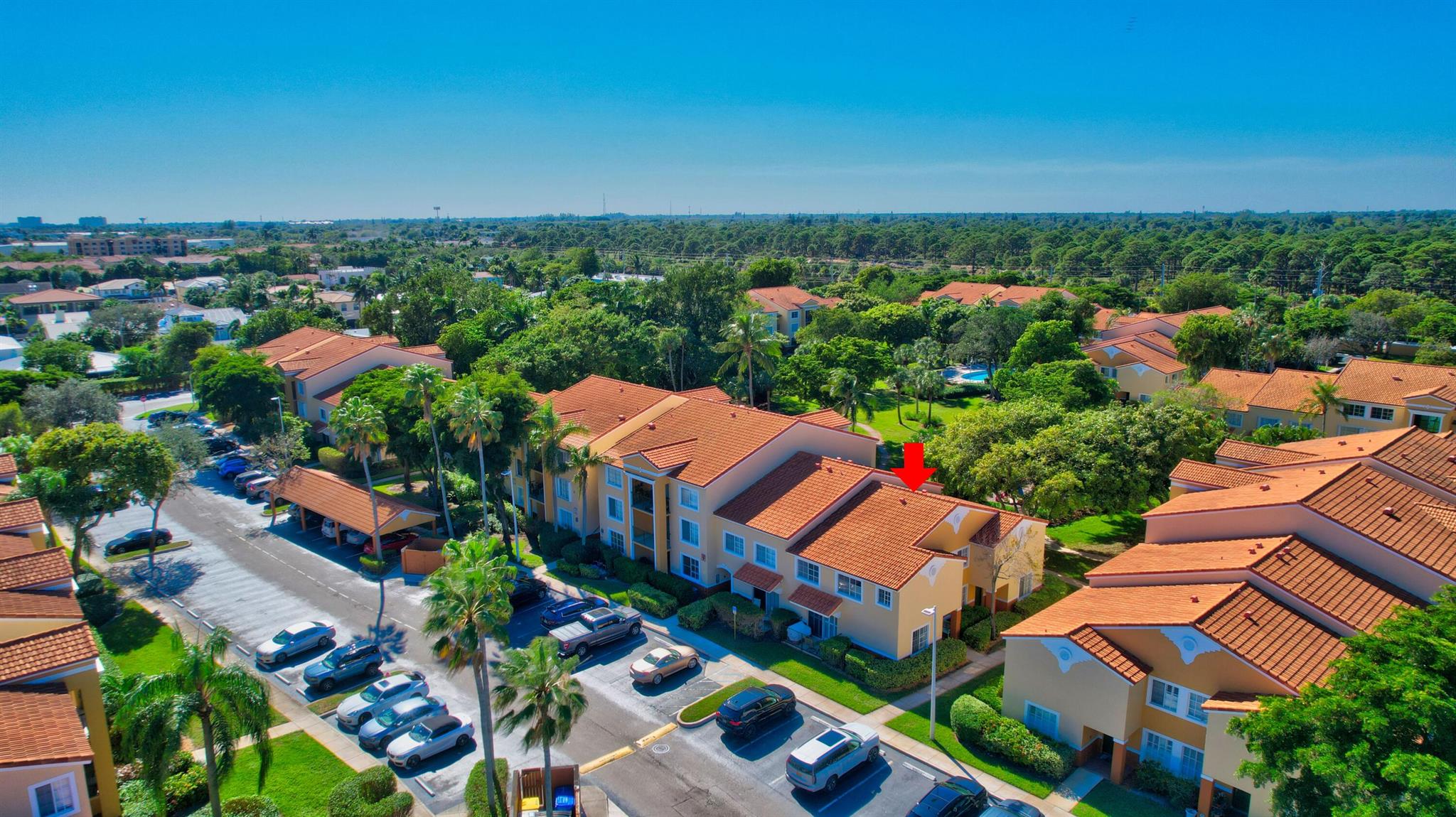 YACHT CLUB ON THE INTRACO - Residential