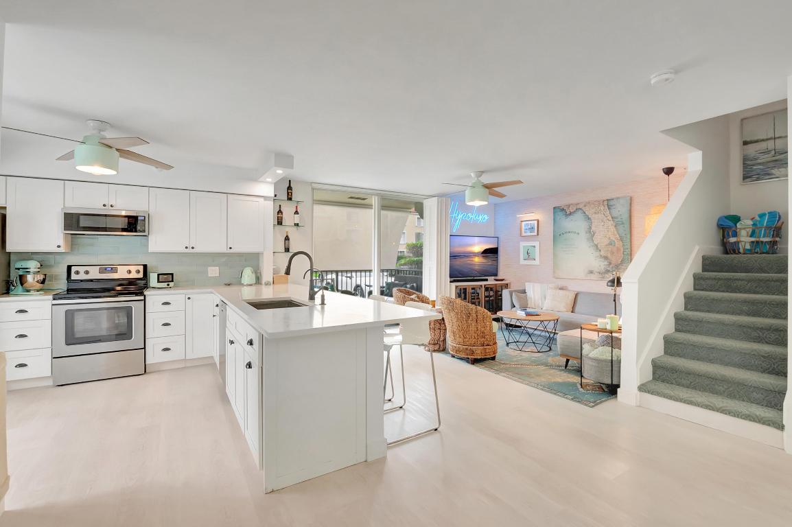 YACHT CLUB ON THE INTRACOASTAL - Residential