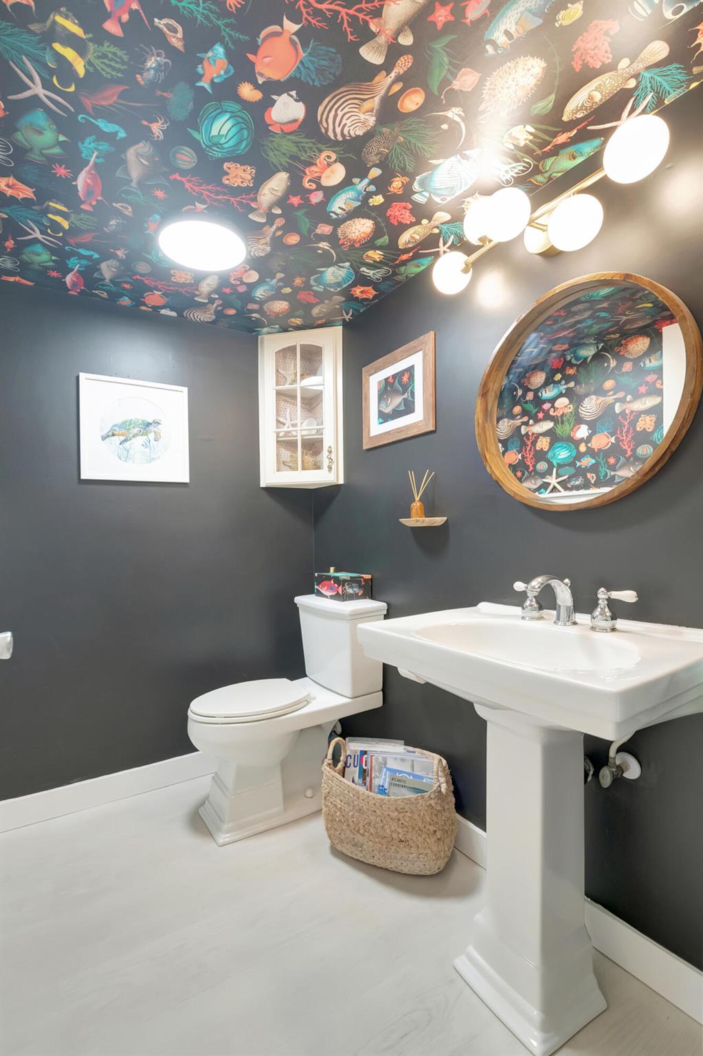 YACHT CLUB ON THE INTRACO - Residential