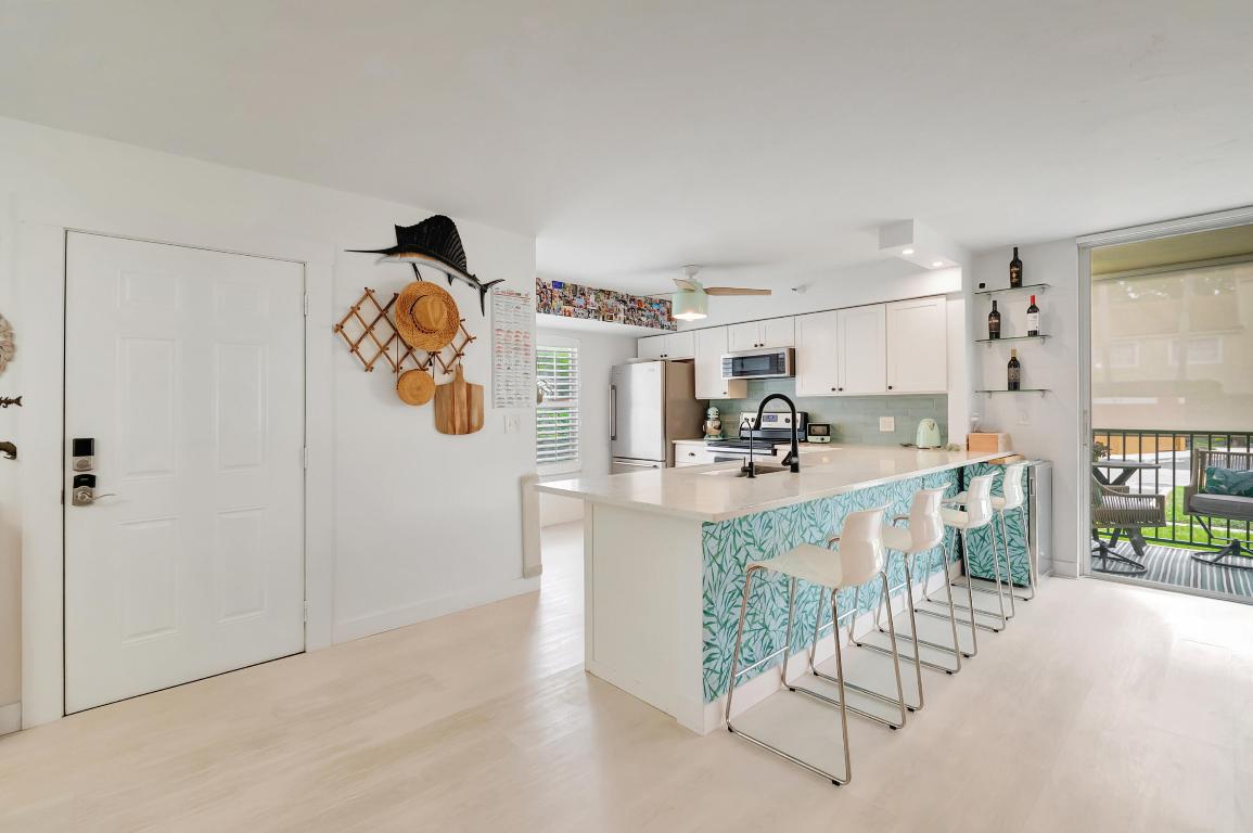 YACHT CLUB ON THE INTRACOASTAL - Residential