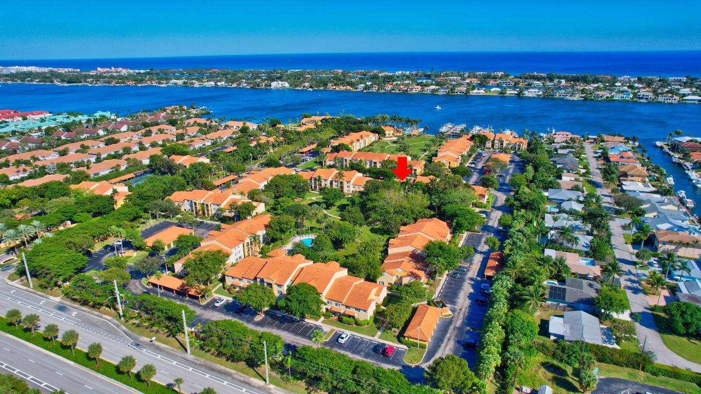 YACHT CLUB ON THE INTRACOASTAL - Residential