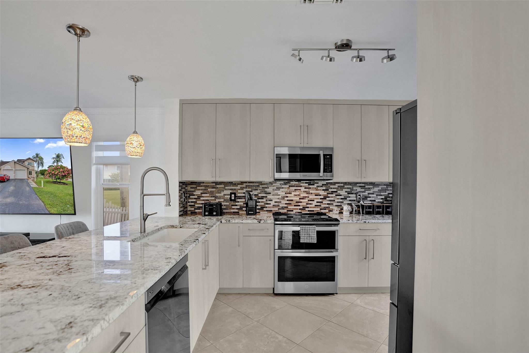 Crystal Key Pointe - Residential