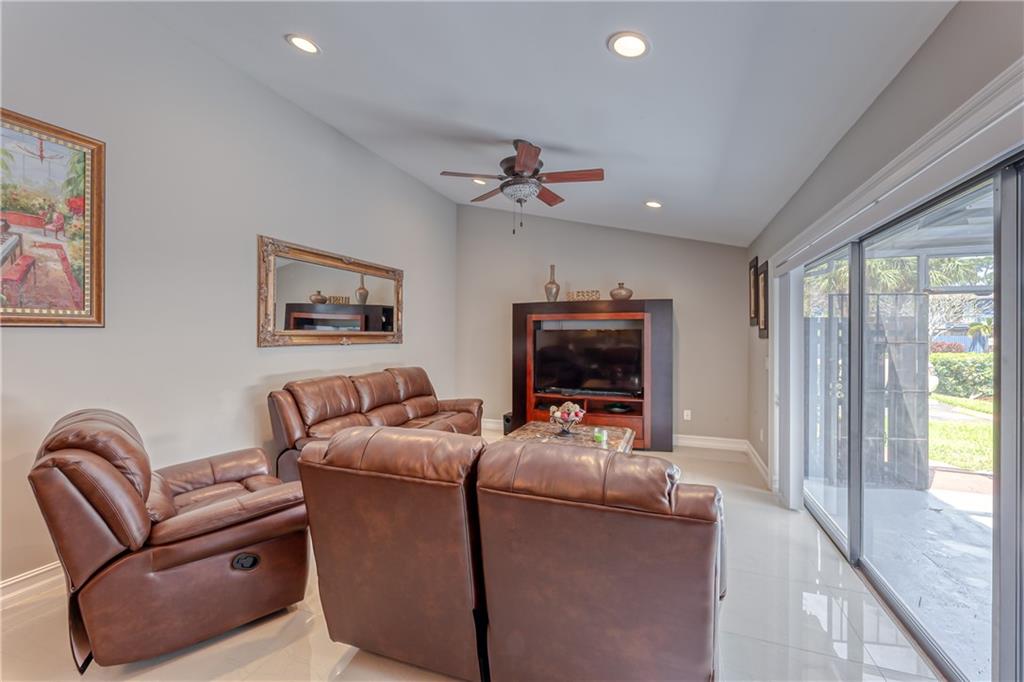 Country AS - Residential