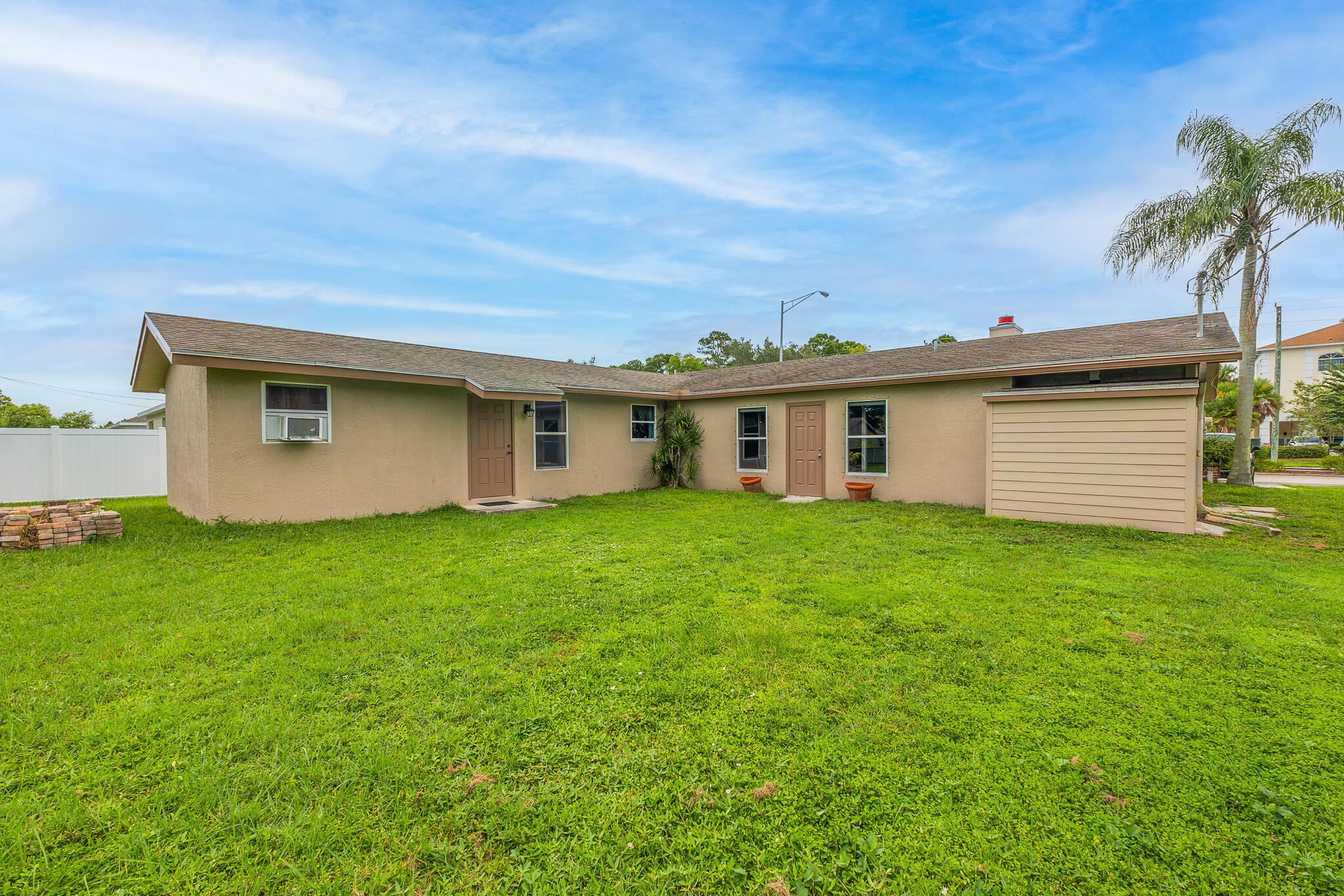 PORT ST LUCIE SECTION 27 - Residential