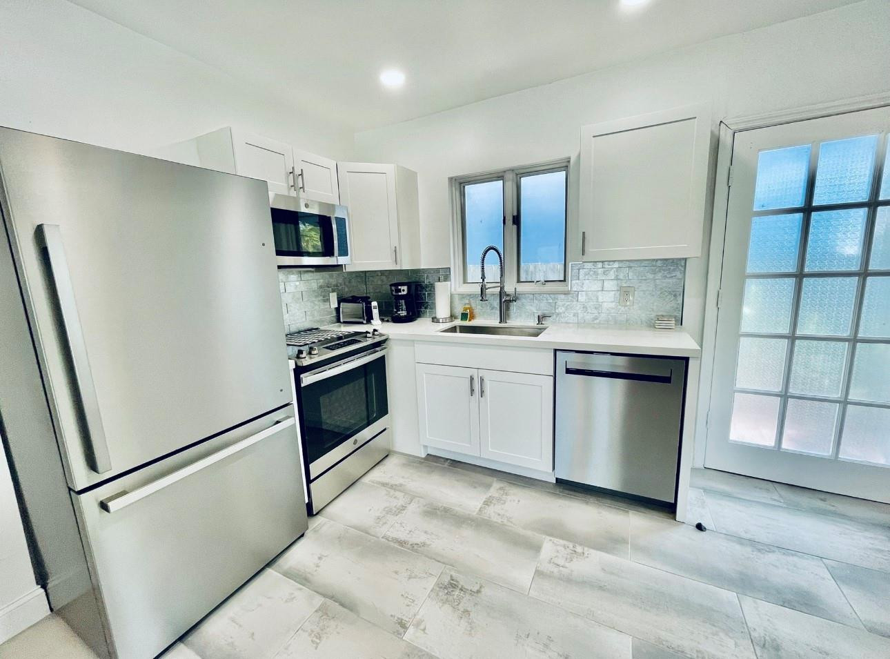 VICTORIA PARK CORR AMEN PLAT - Residential