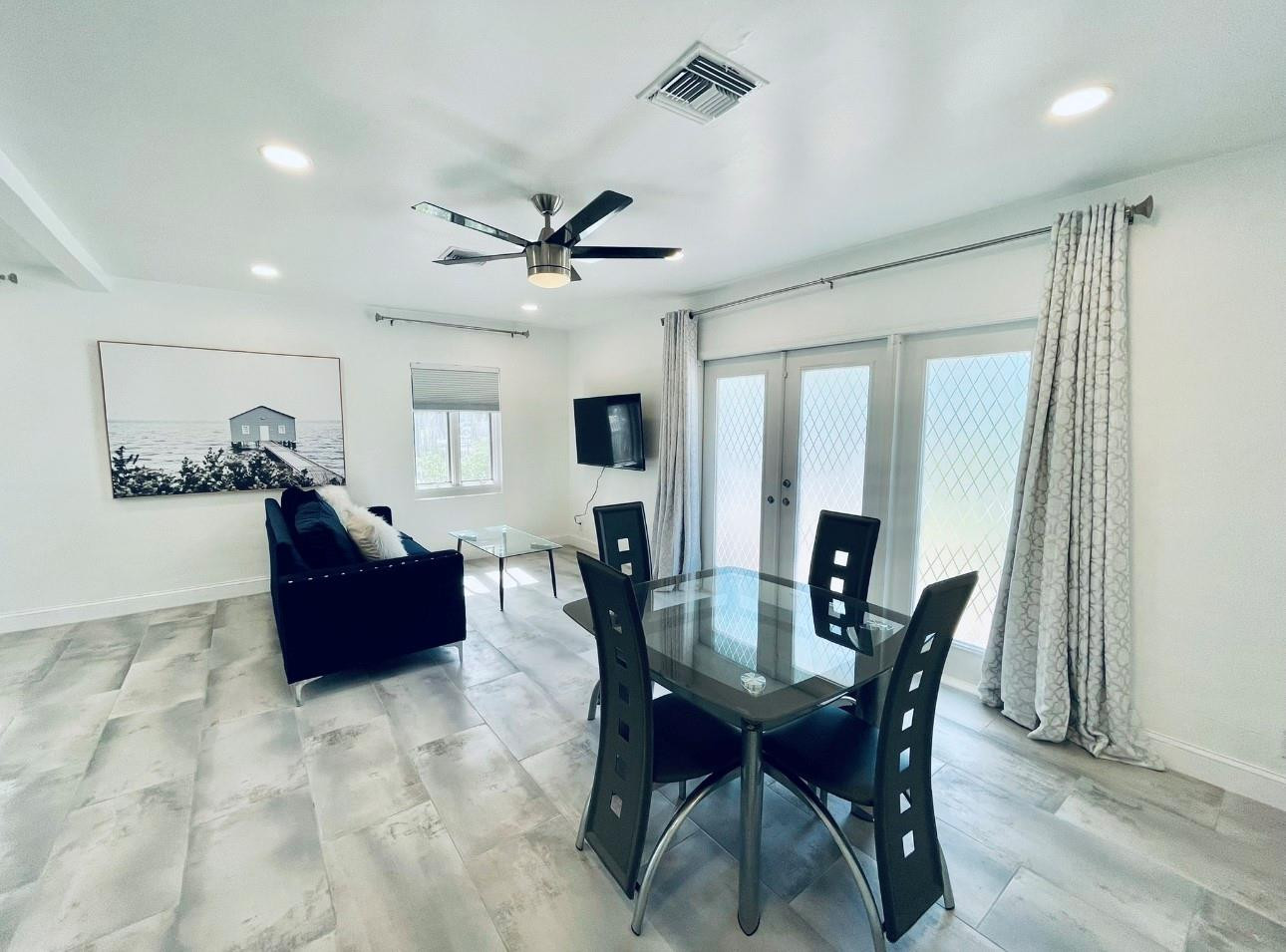 VICTORIA PARK CORR AMEN PLAT - Residential