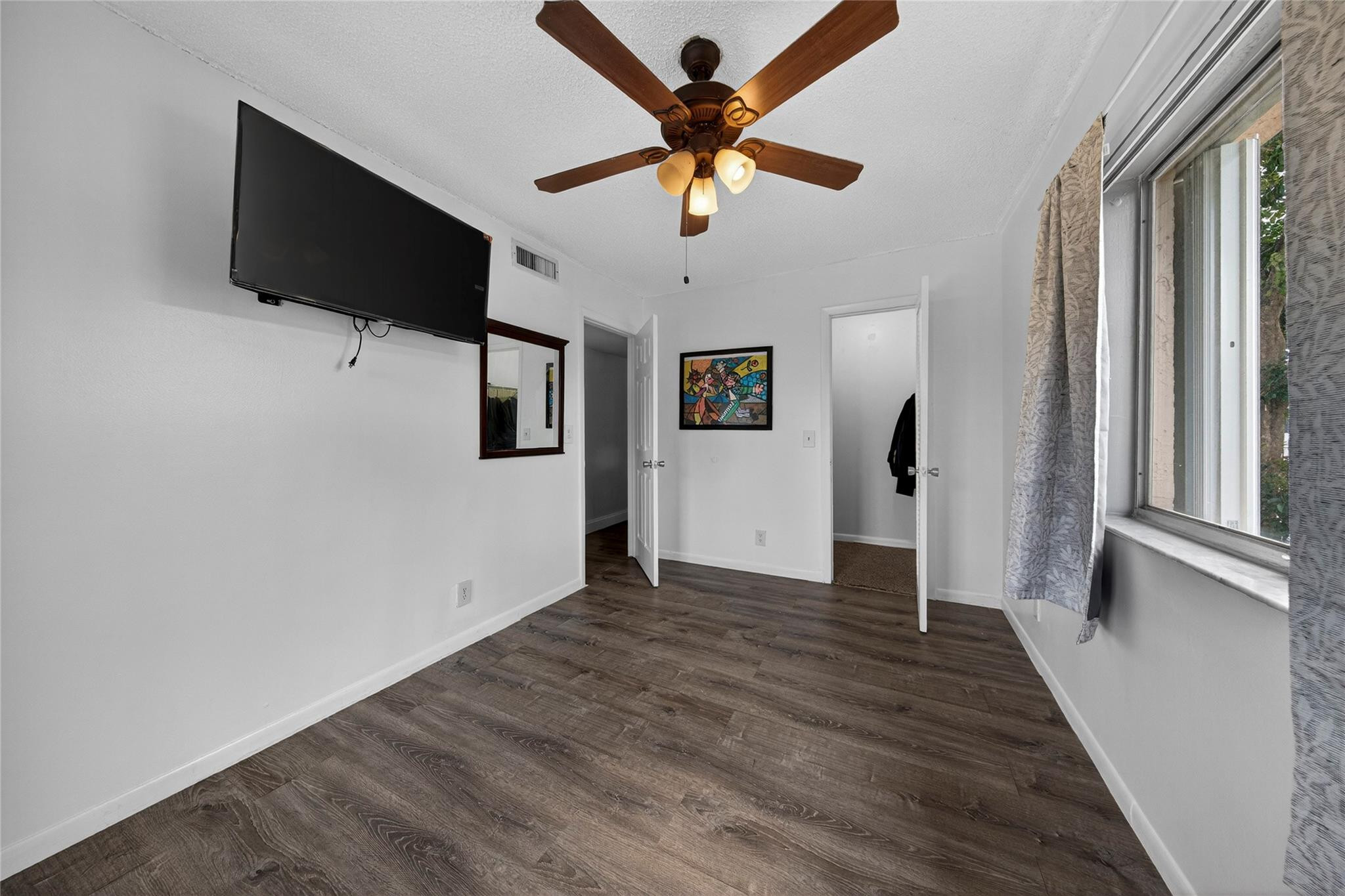 TOWNHOMES OF ORIOLE II - Residential