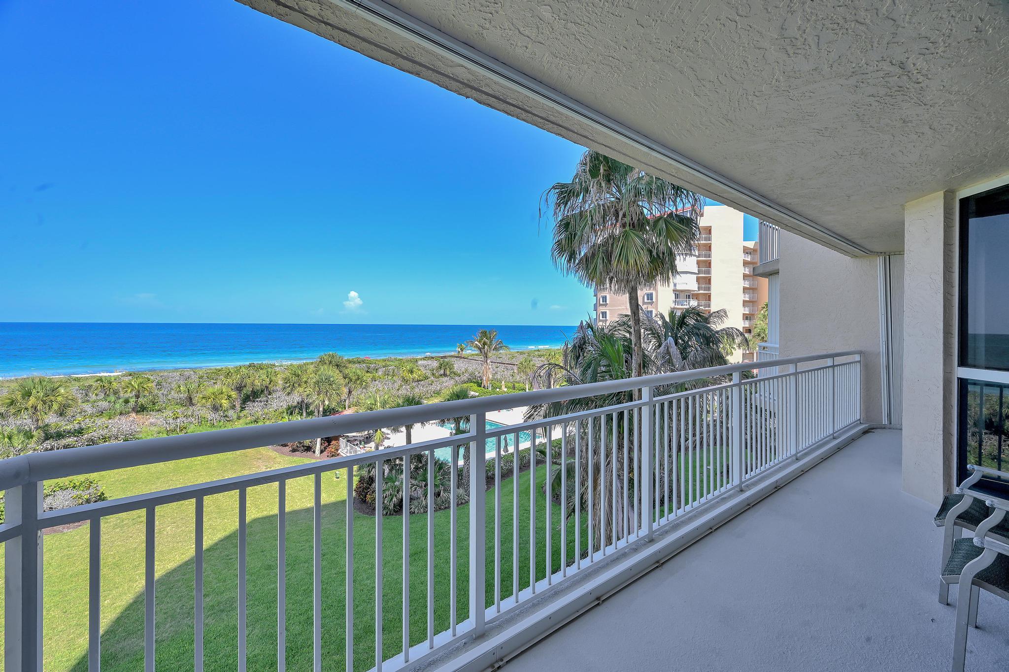 3880 N Highway A1a 402