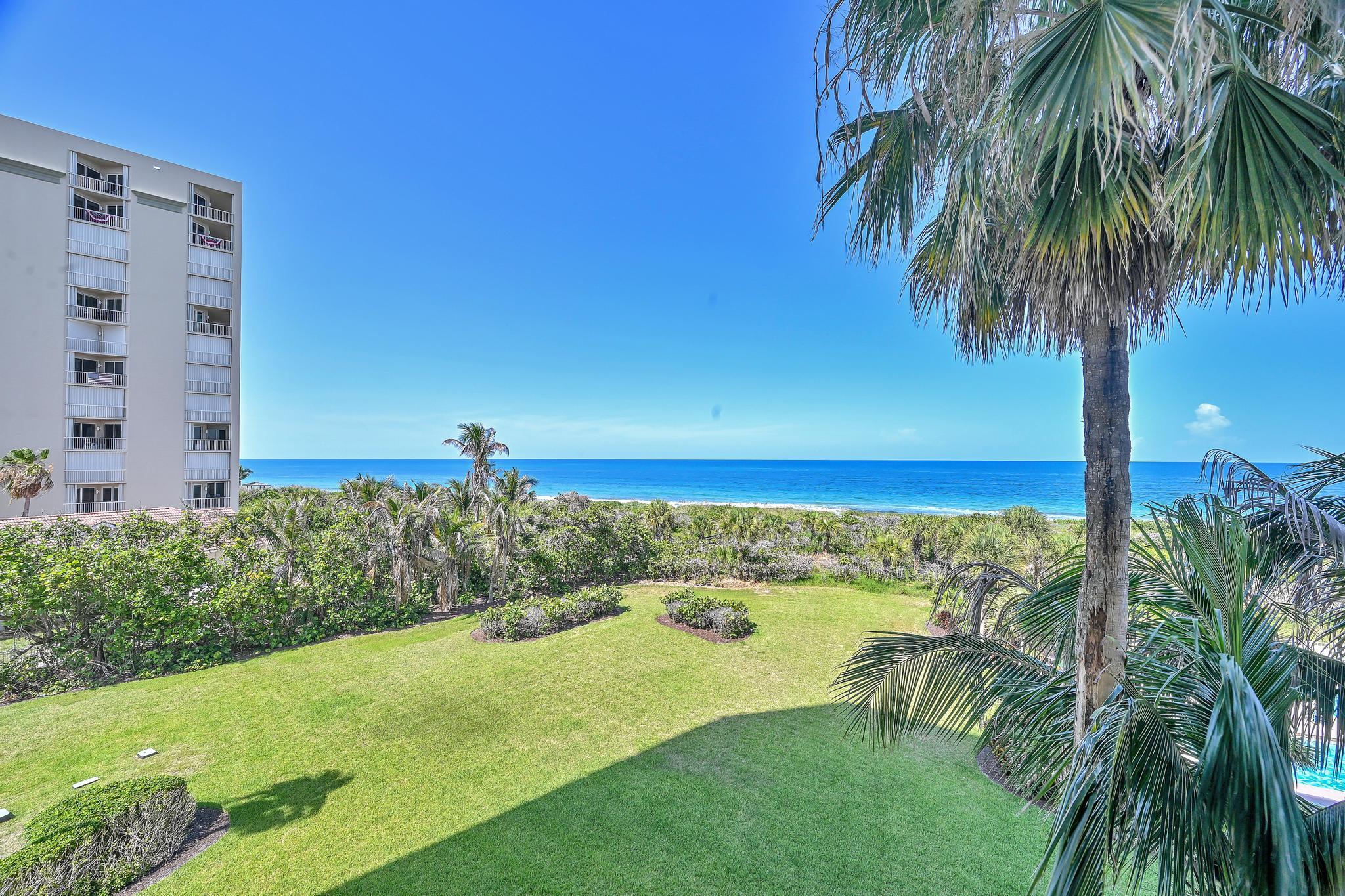 3880 N Highway A1a 402