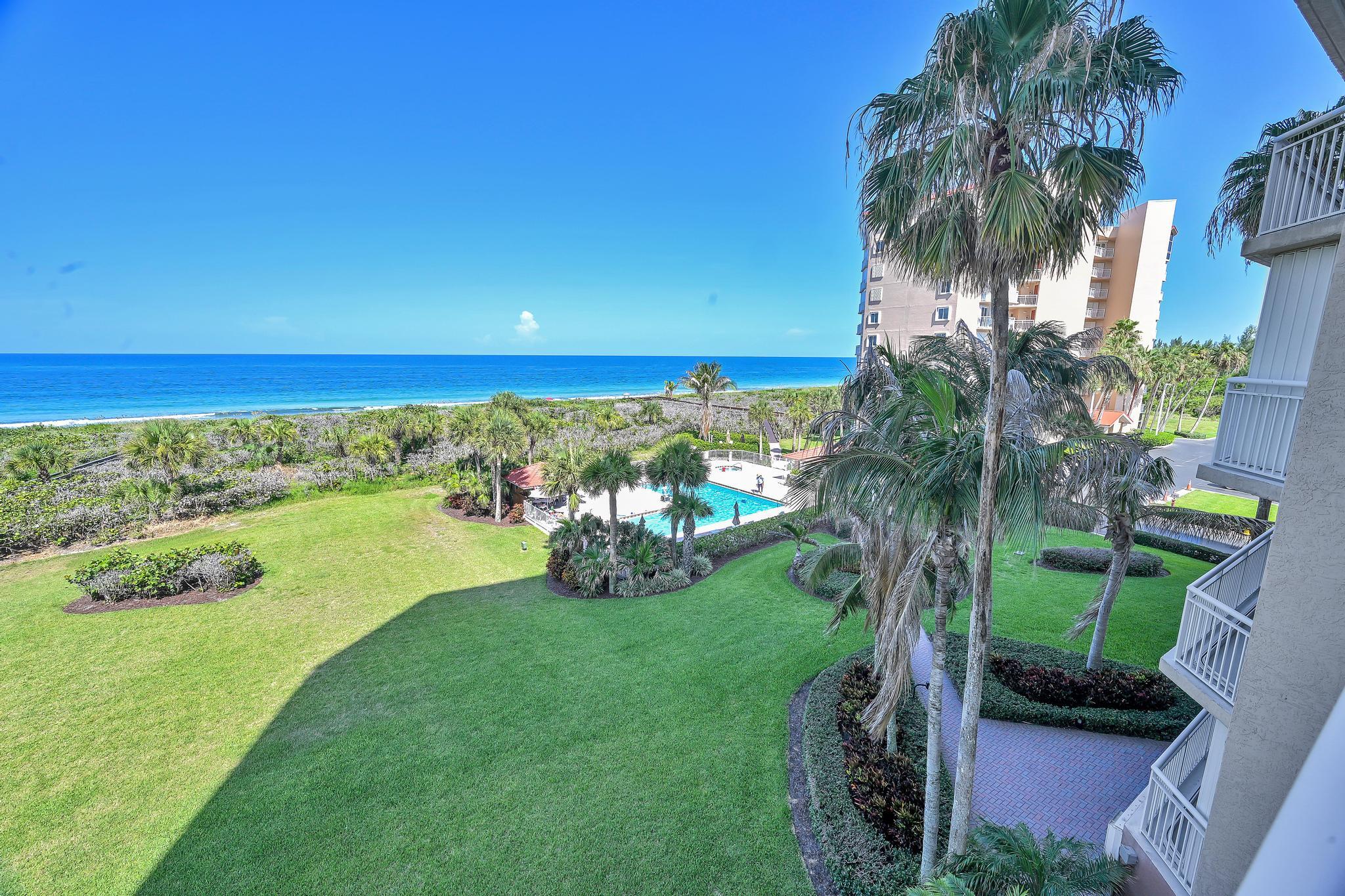 3880 N Highway A1a 402