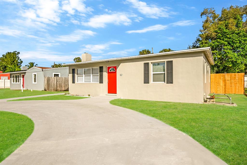 Totally remodeled beautiful home centrally located in West Palm Beach, 3 bedrooms , 2 bathrooms ,new appliances including washer and dryer, fenced in yard, circular driveway.600 credit score required and income of 3 x times rent.Pests are welcome ,application and deposit required. ( non aggressive breeds)EQUAL HOUSING OPPORTUNUTYPROFFESSIONAL PICTURES