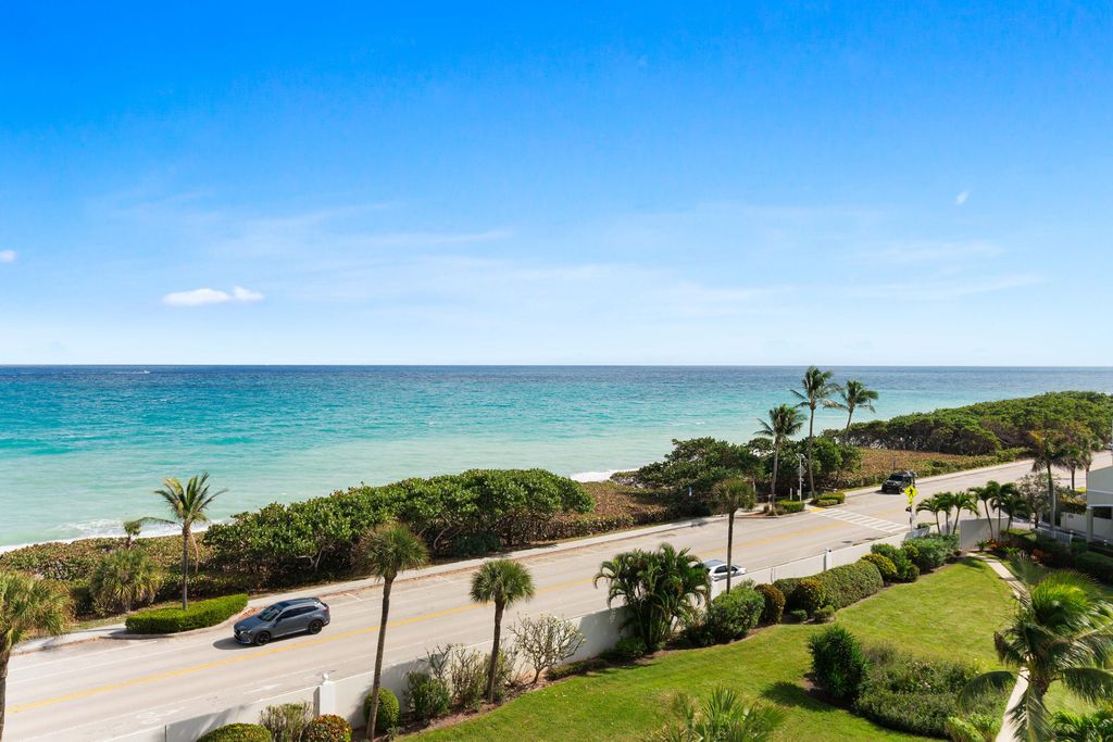 Photo of 2000 S Highway A1a #502, Jupiter, FL 33477 (MLS # R10940201)