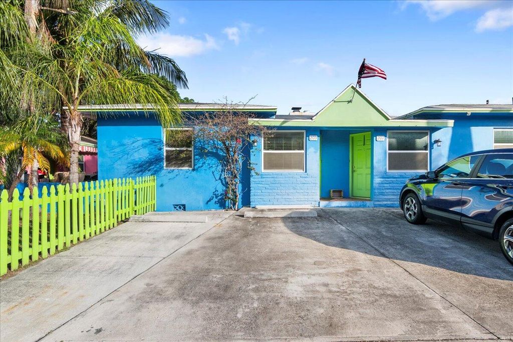 Photo of 201 E Palm Street #205, Lantana, FL 33462 (MLS # R11153531)