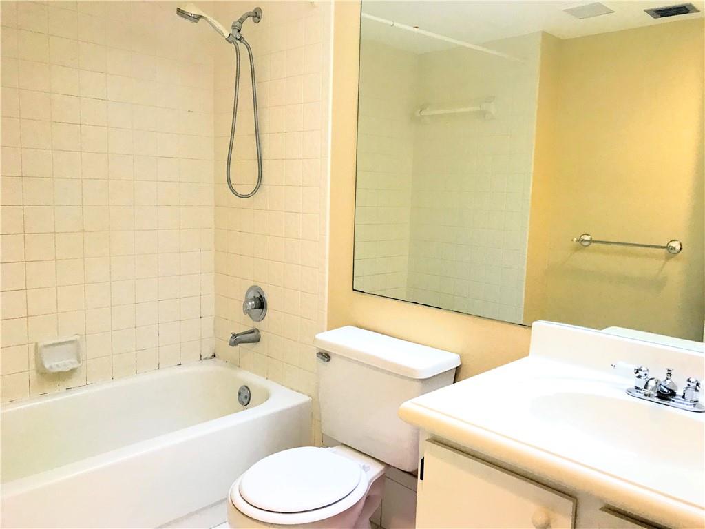 CAMBRIDGE AT CENTURY - Residential Lease